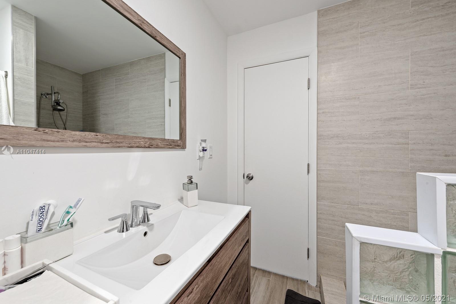 See details / 2745 sq. ft. $ 2021-05-25 0 Photo