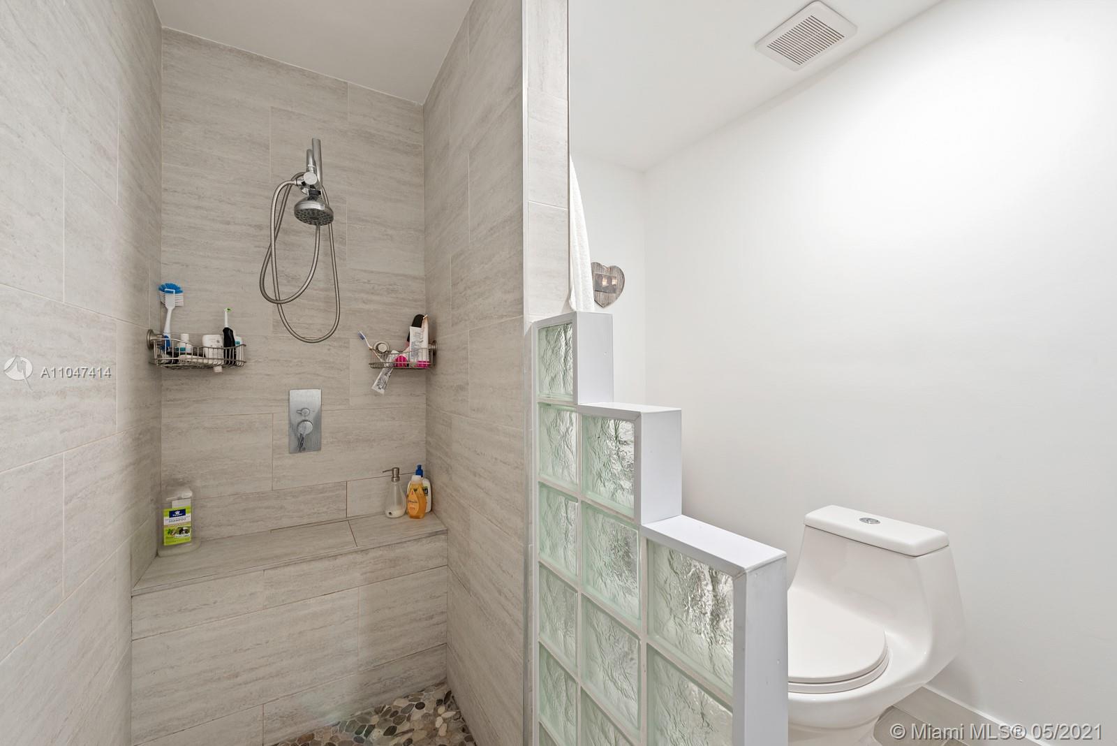 See details / 2745 sq. ft. $ 2021-05-25 0 Photo