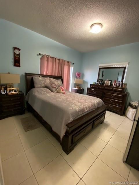 See details / 2240 sq. ft. $ 2021-05-25 0 Photo