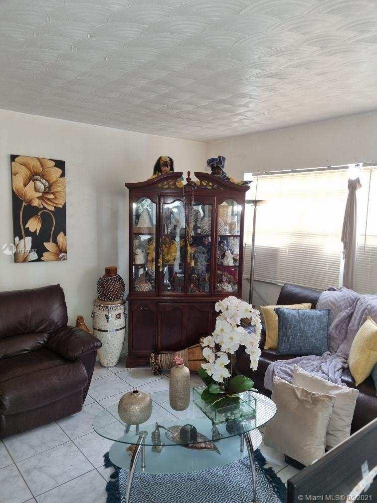 See details / 2112 sq. ft. $ 2021-05-25 0 Photo
