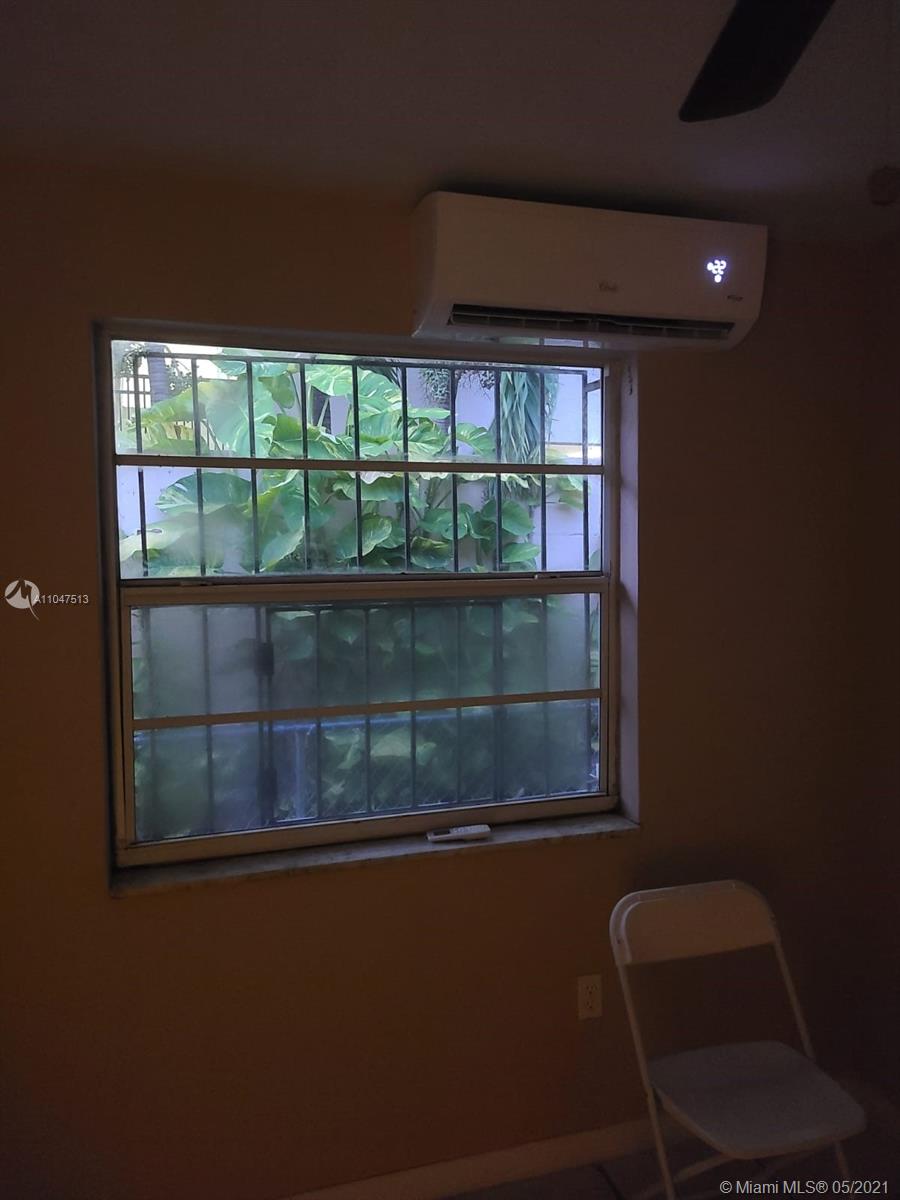 See details / 1352 sq. ft. $ 2021-05-25 0 Photo