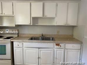 See details / 3183 sq. ft. $ 2021-05-25 0 Photo