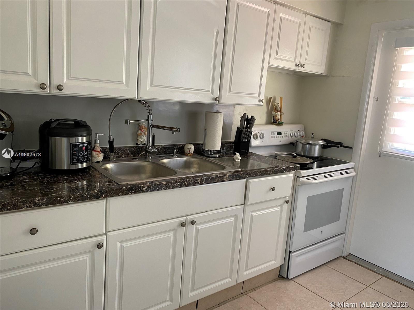 See details / 3183 sq. ft. $ 2021-05-25 0 Photo