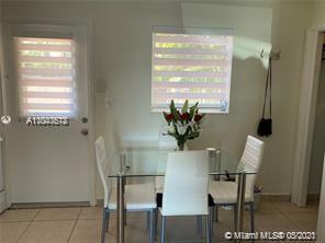 See details / 3183 sq. ft. $ 2021-05-25 0 Photo