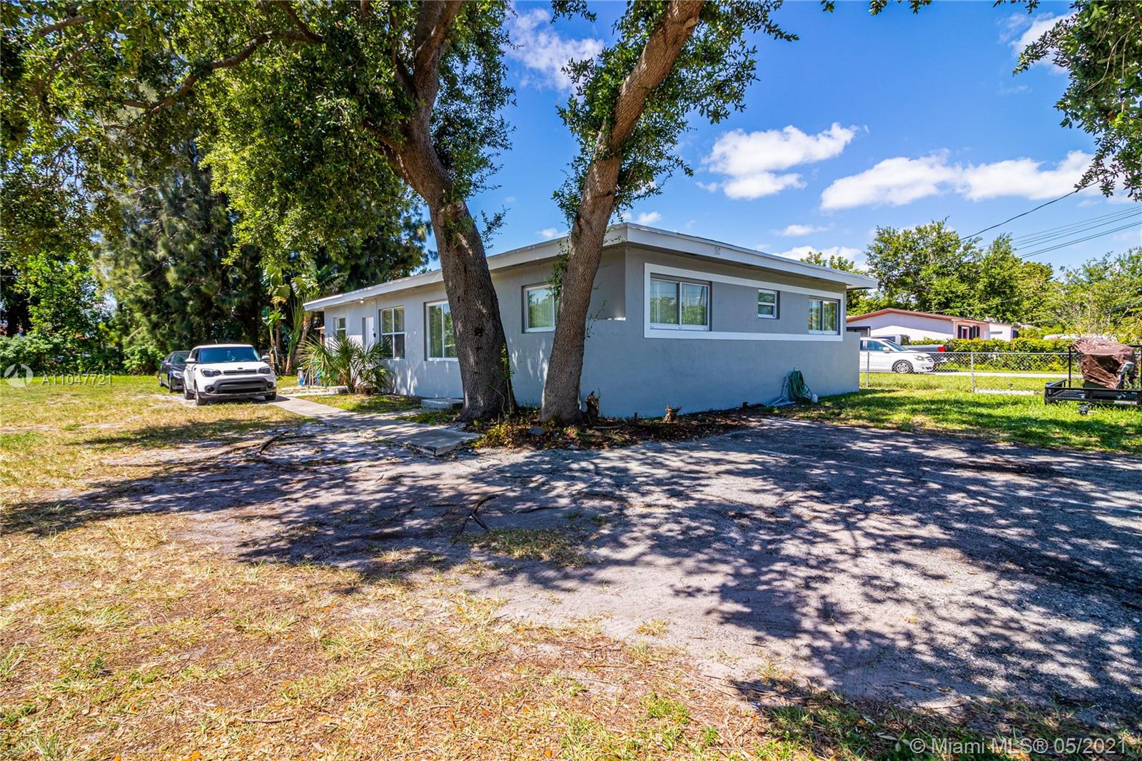 See details / 1560 sq. ft. $ 2021-05-25 0 Photo