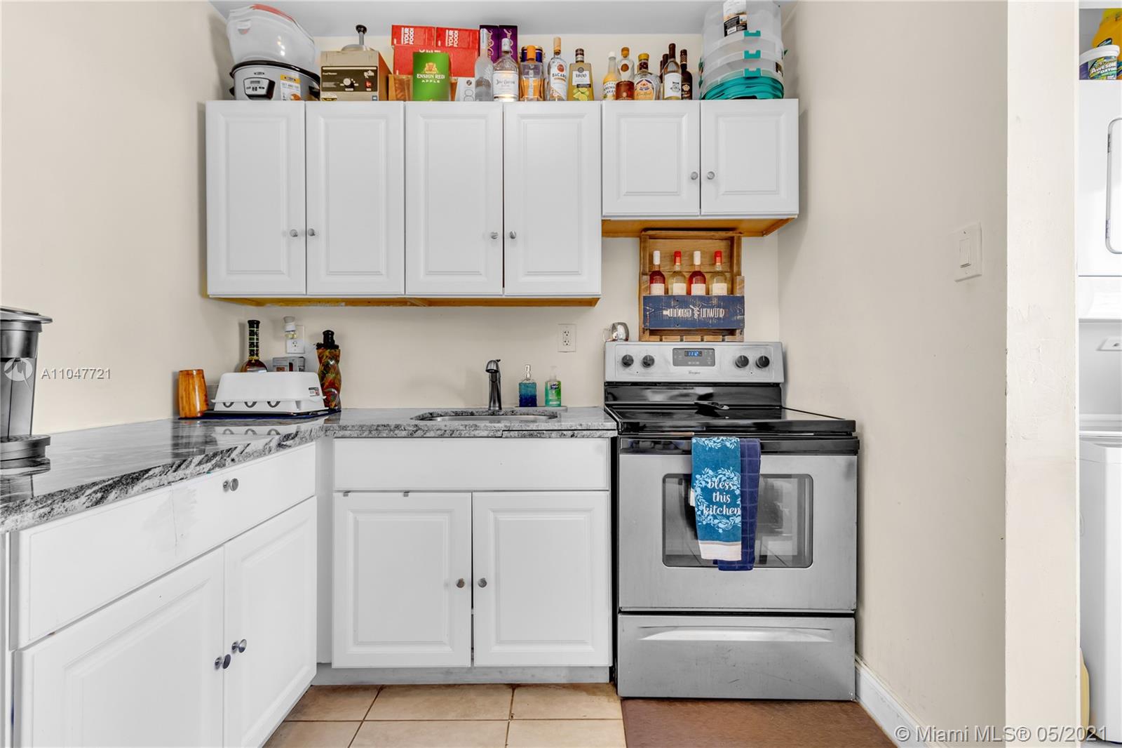 See details / 1560 sq. ft. $ 2021-05-25 0 Photo