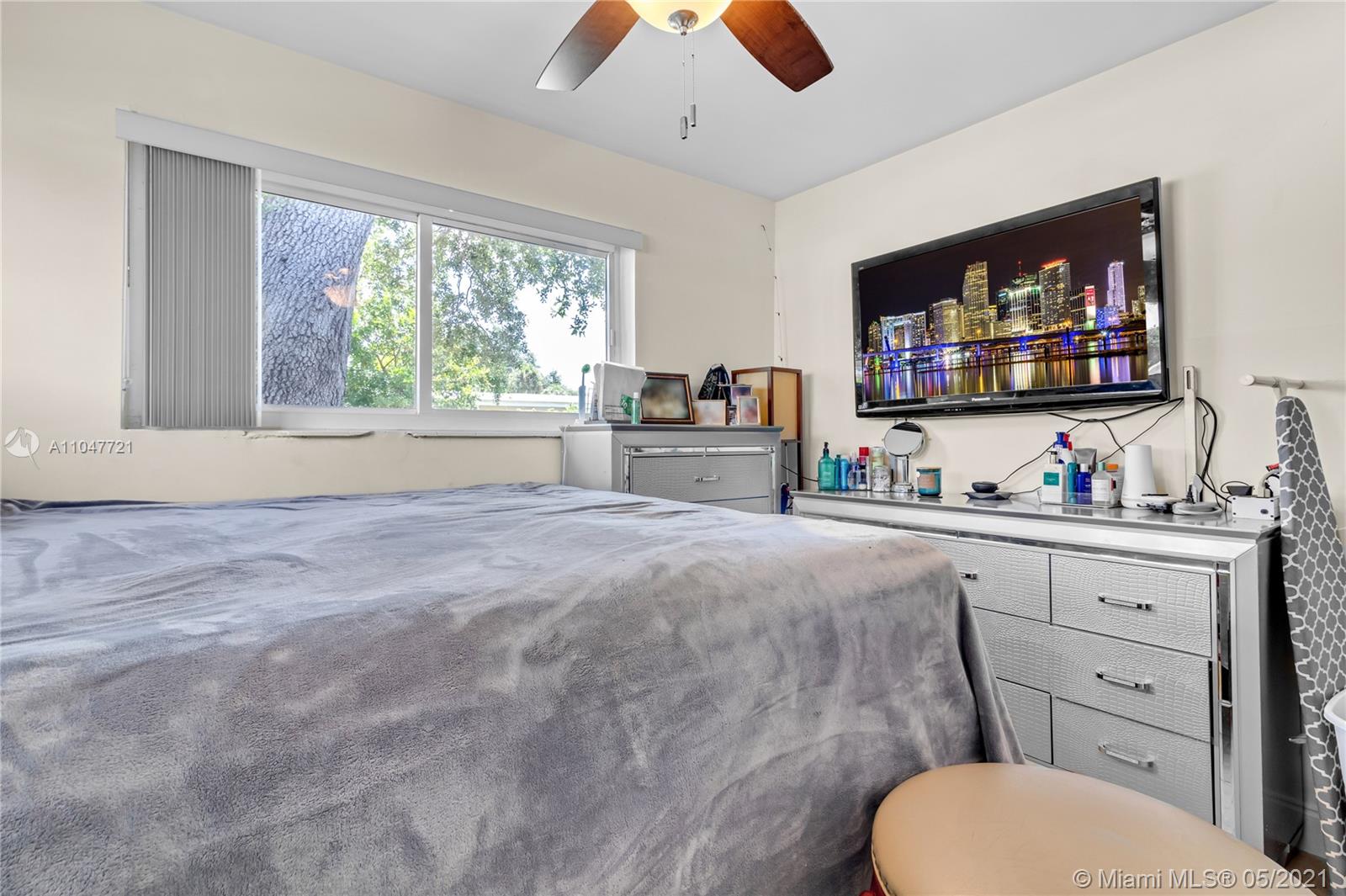 See details / 1560 sq. ft. $ 2021-05-25 0 Photo
