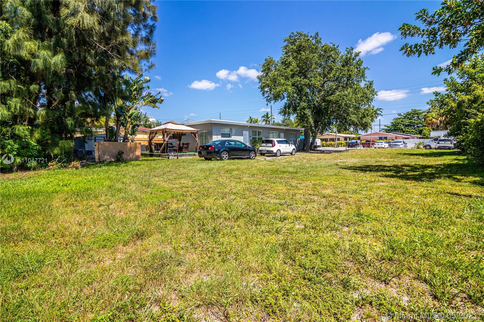 See details / 1560 sq. ft. $ 2021-05-25 0 Photo