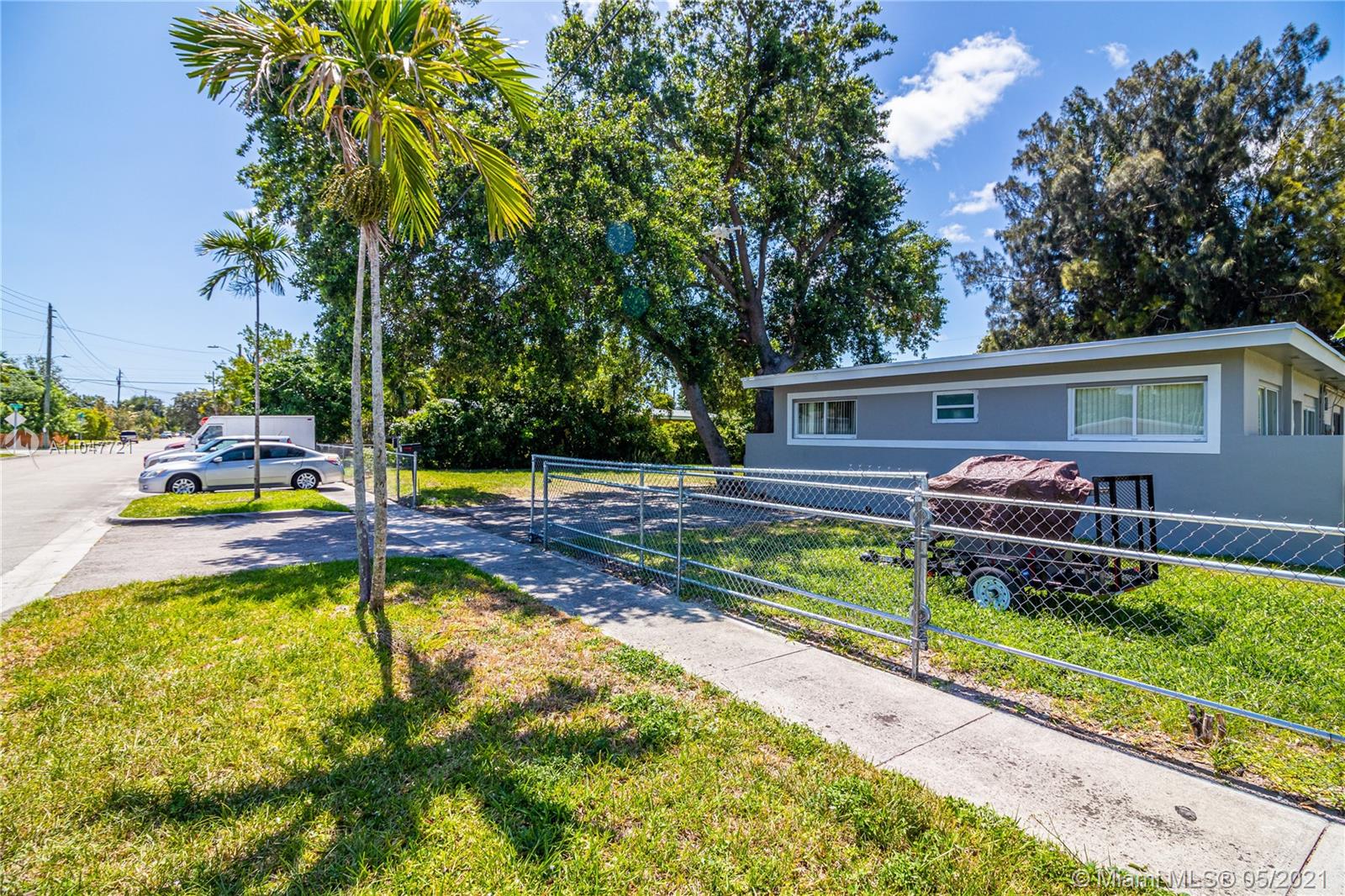 See details / 1560 sq. ft. $ 2021-05-25 0 Photo