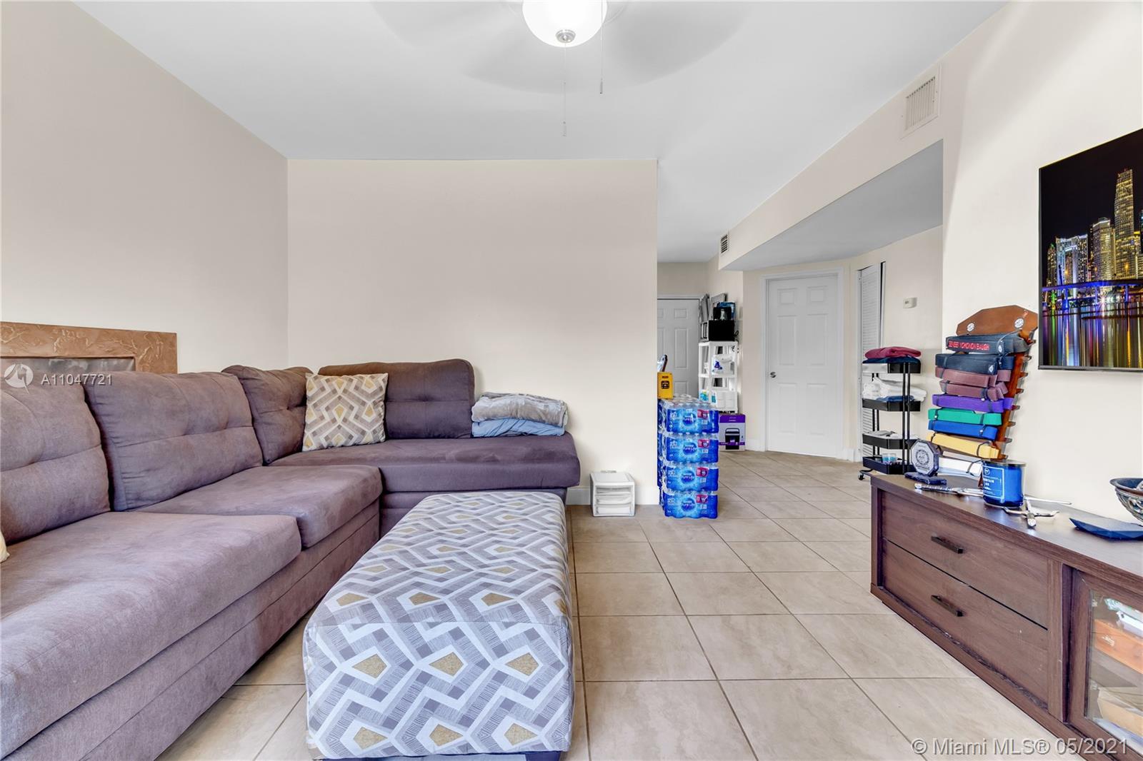 See details / 1560 sq. ft. $ 2021-05-25 0 Photo