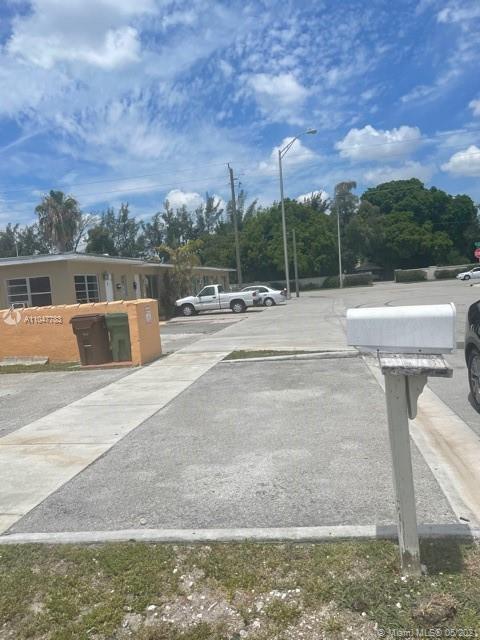 See details / 2200 sq. ft. $ 2021-05-26 0 Photo