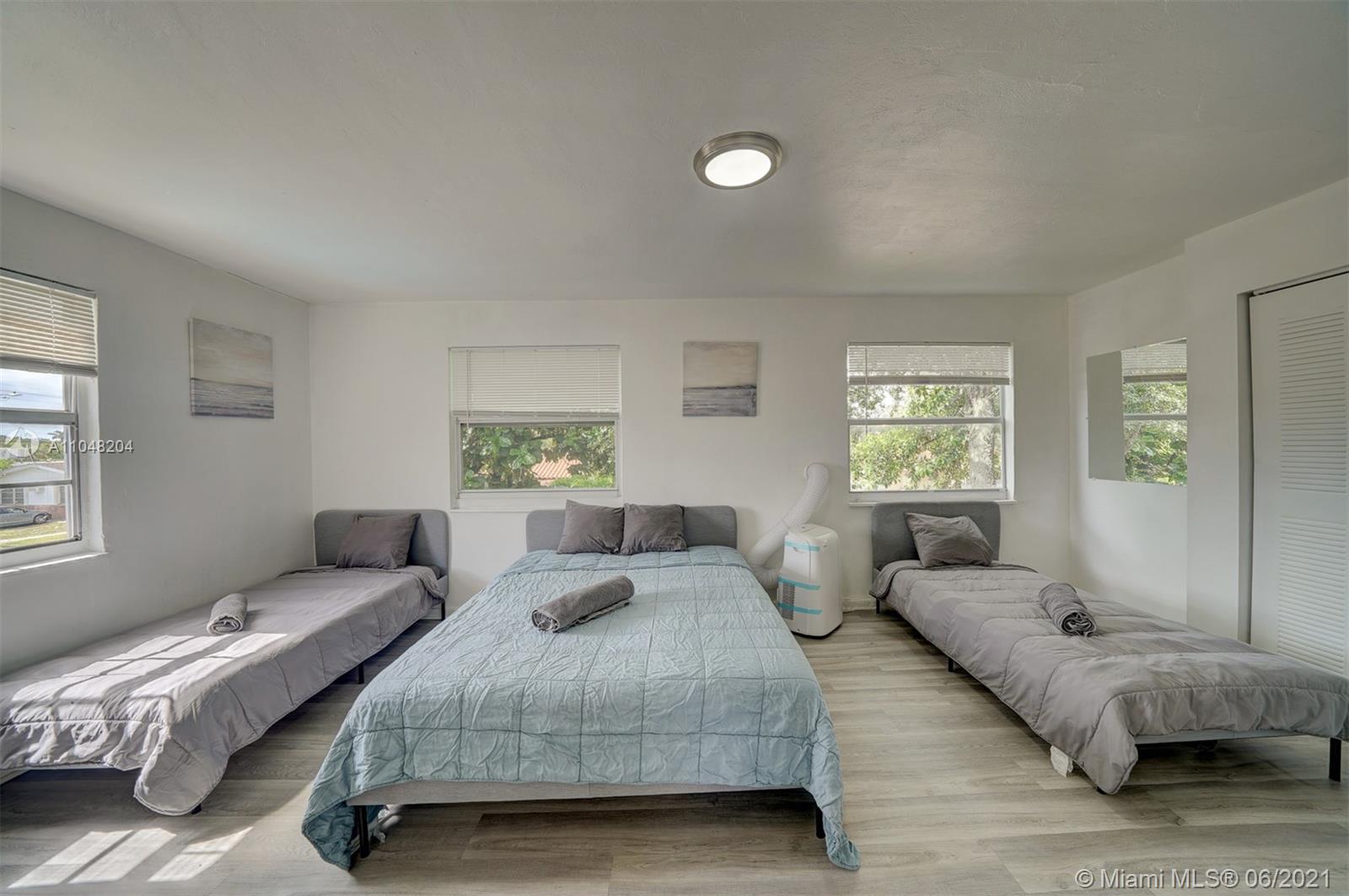 See details / 2922 sq. ft. $ 2021-05-26 0 Photo