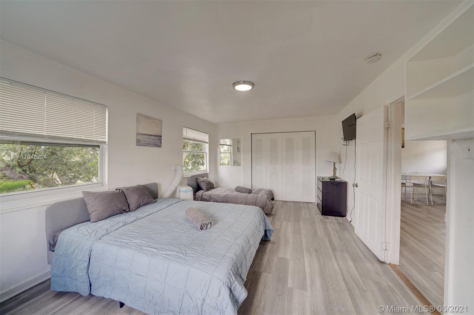 See details / 2922 sq. ft. $ 2021-05-26 0 Photo
