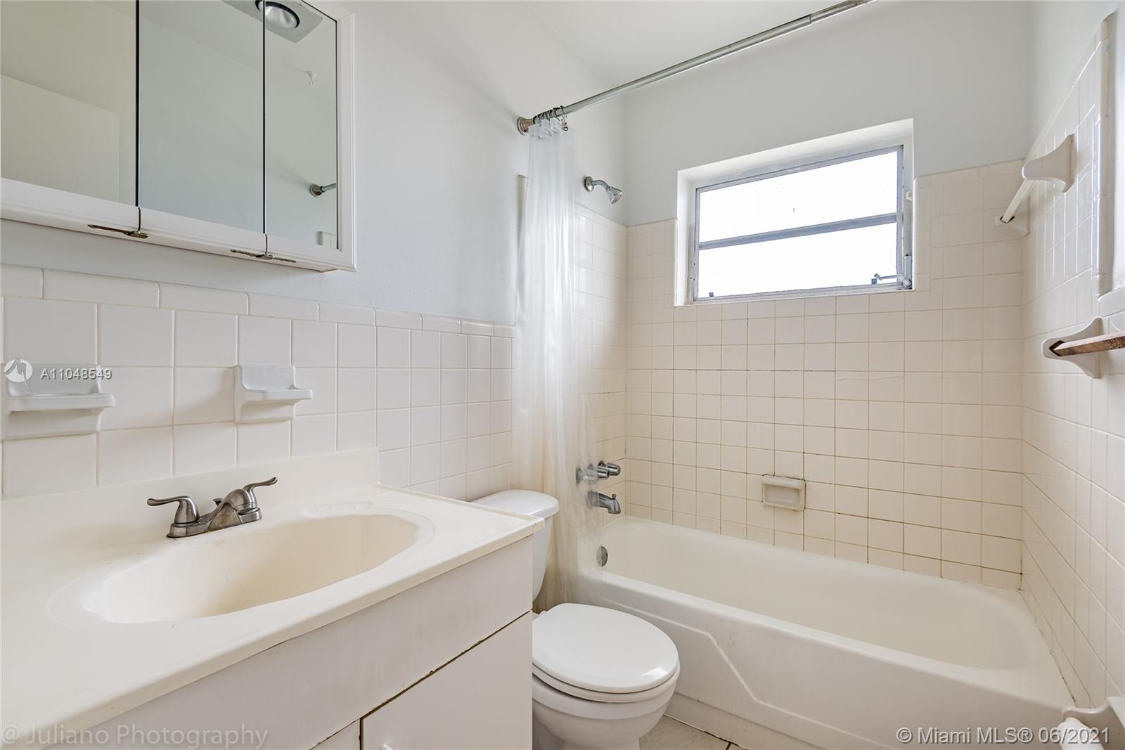 See details / 1818 sq. ft. $ 2021-05-27 0 Photo