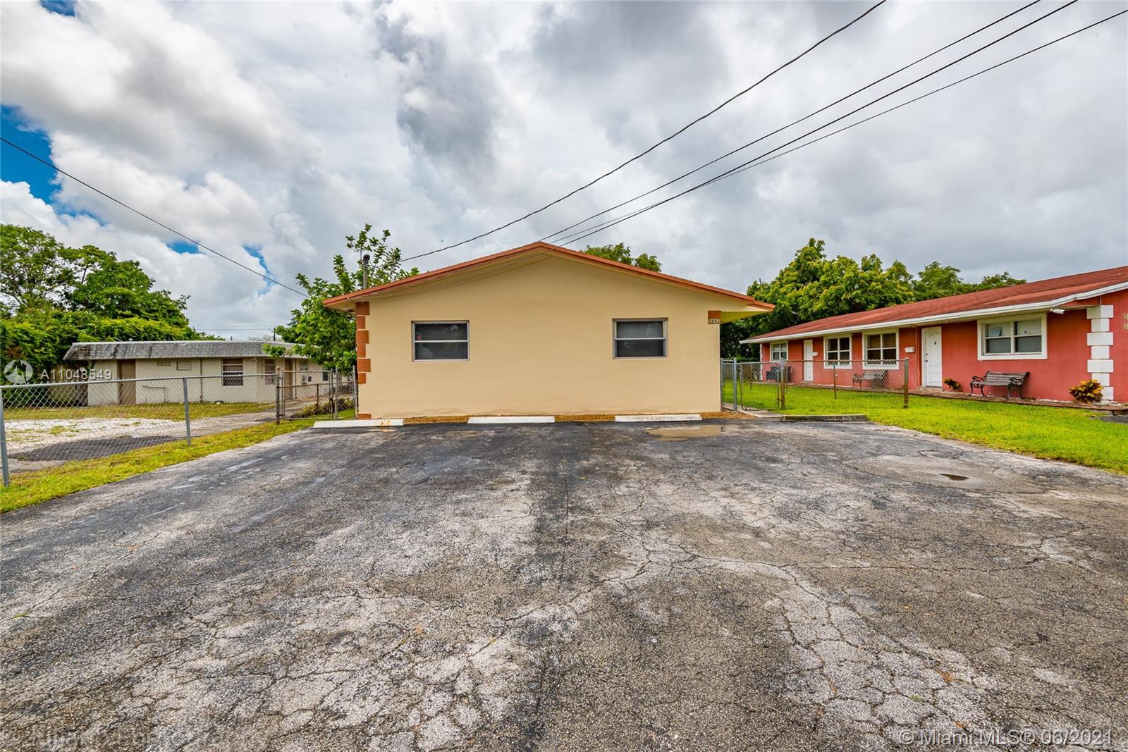 See details / 1818 sq. ft. $ 2021-05-27 0 Photo