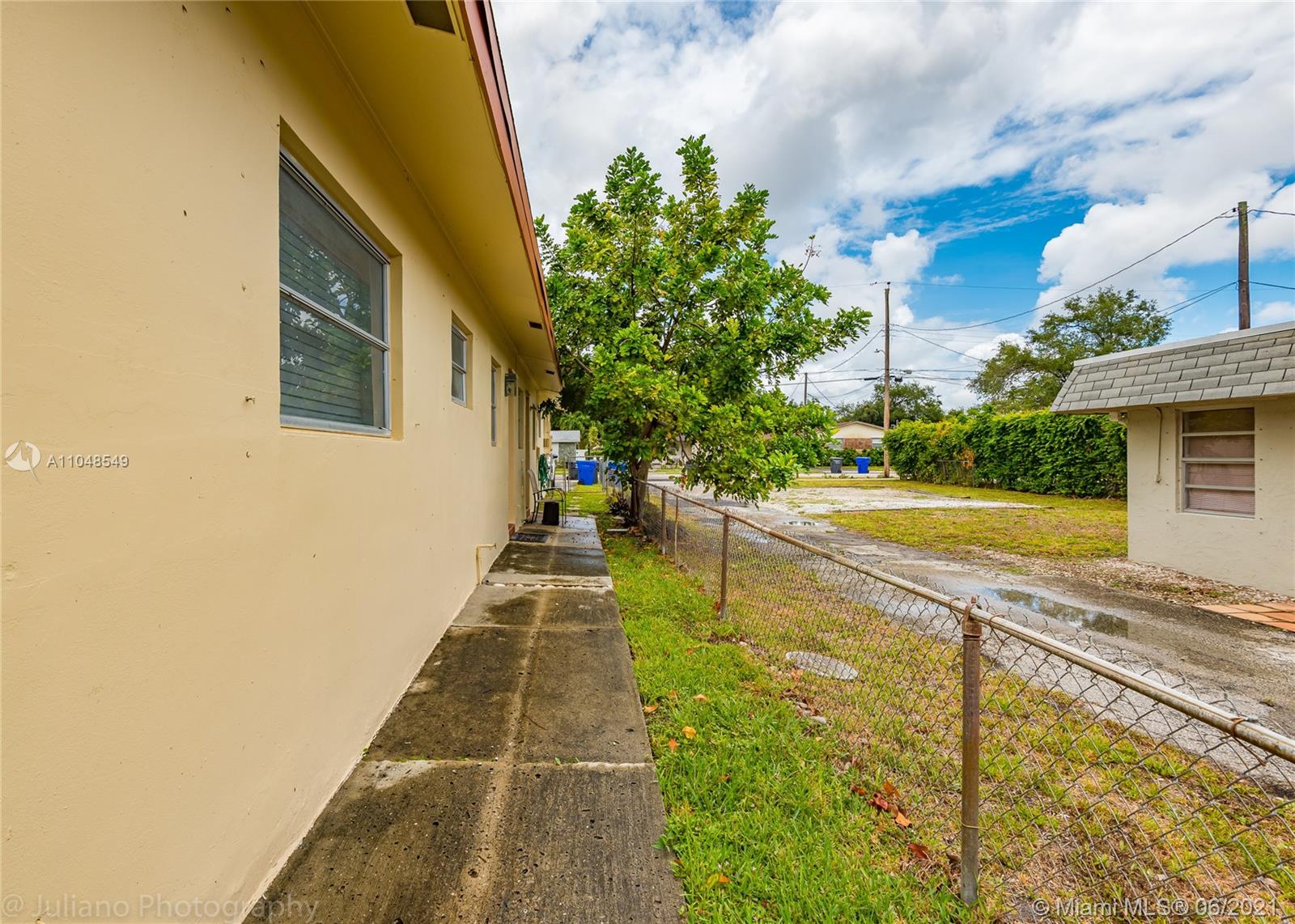 See details / 1818 sq. ft. $ 2021-05-27 0 Photo