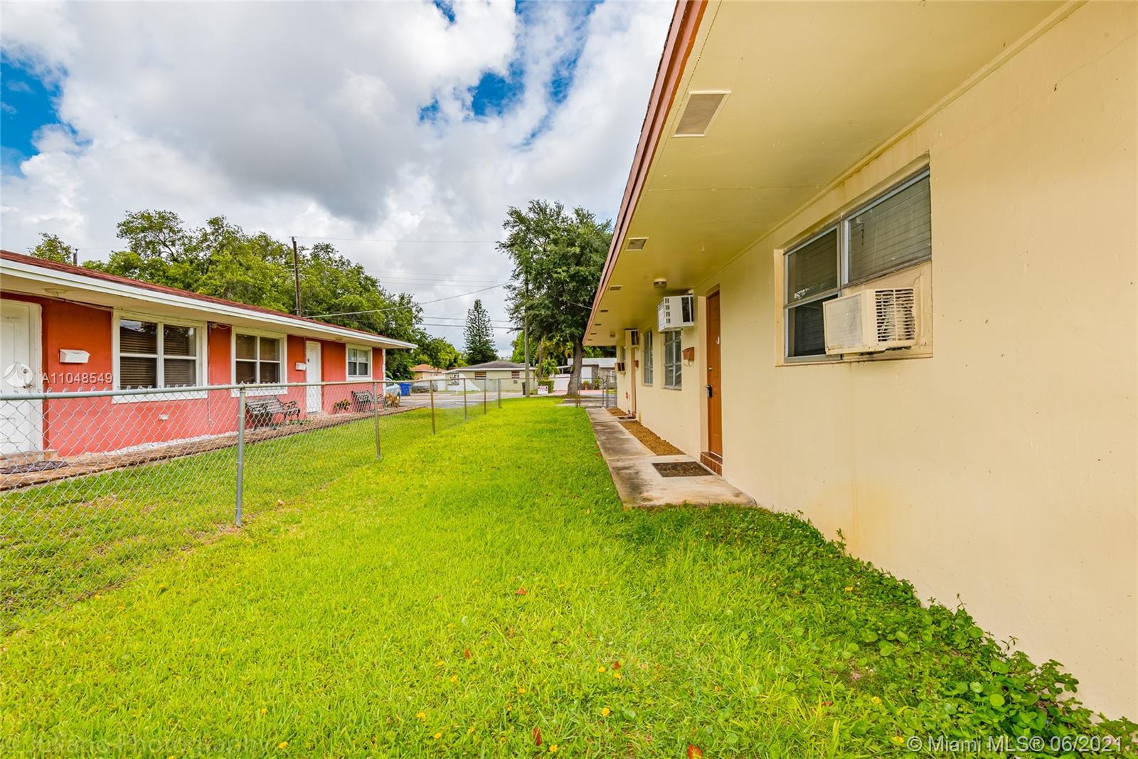 See details / 1818 sq. ft. $ 2021-05-27 0 Photo