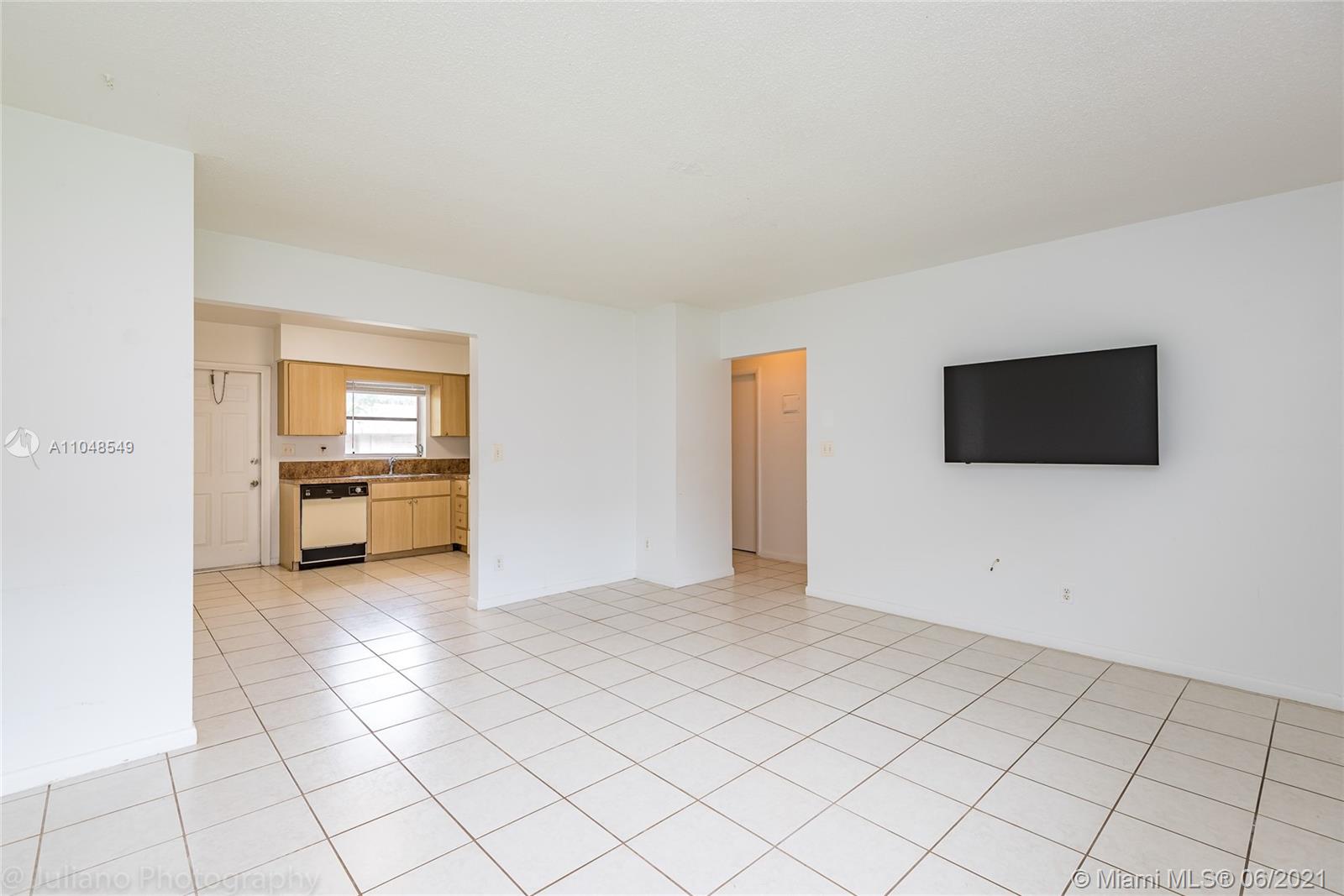 See details / 1818 sq. ft. $ 2021-05-27 0 Photo