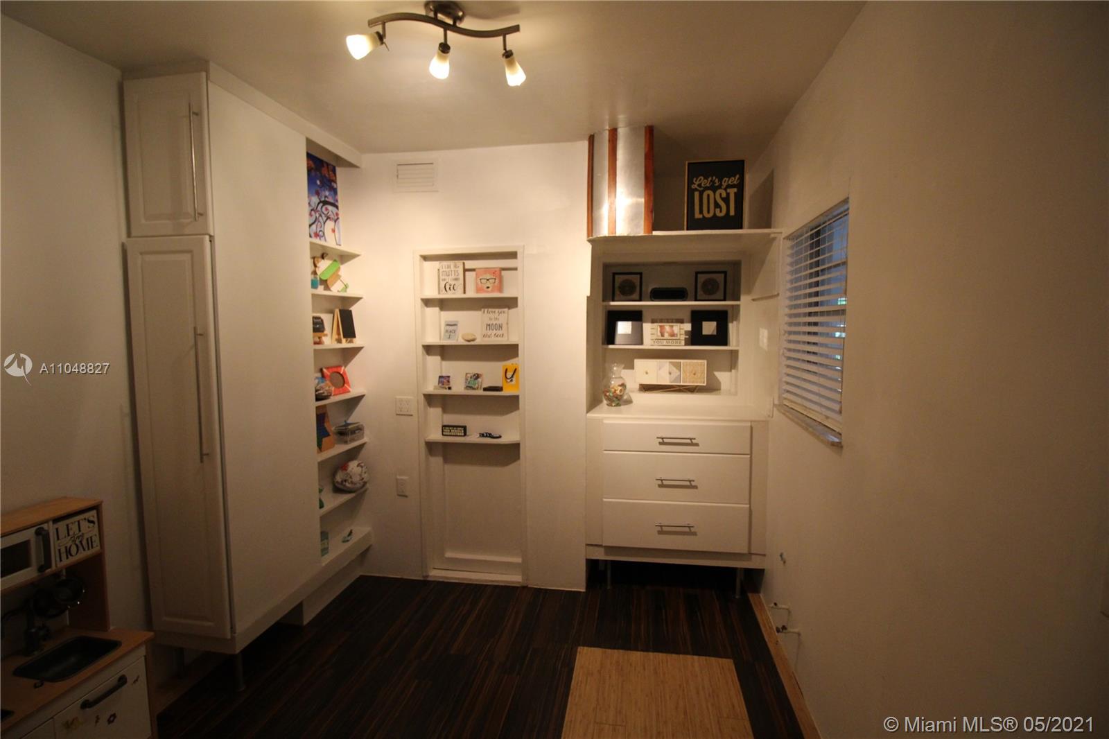See details / 2791 sq. ft. $ 2021-05-28 0 Photo