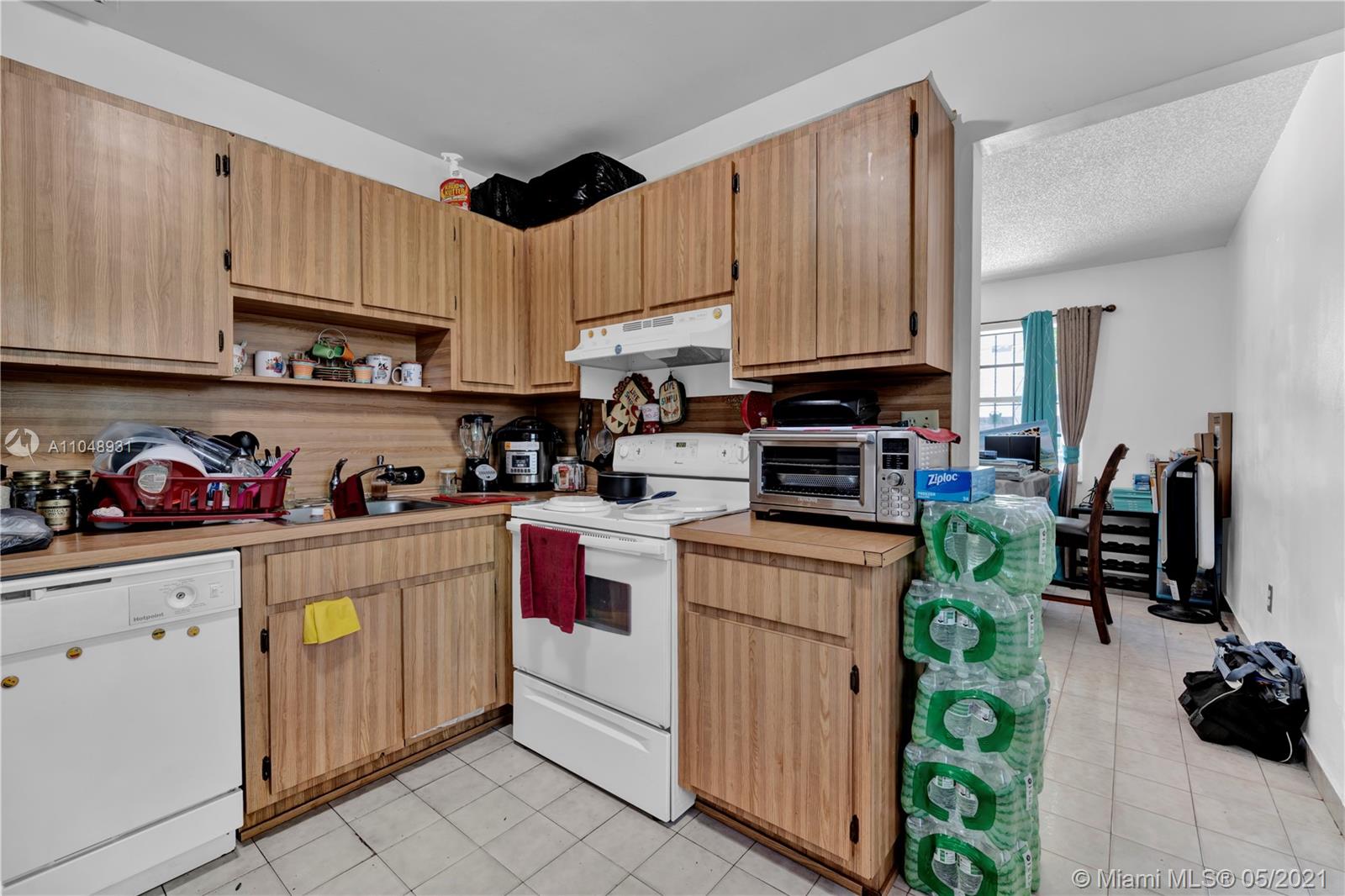 See details / 2717 sq. ft. $ 2021-05-28 0 Photo