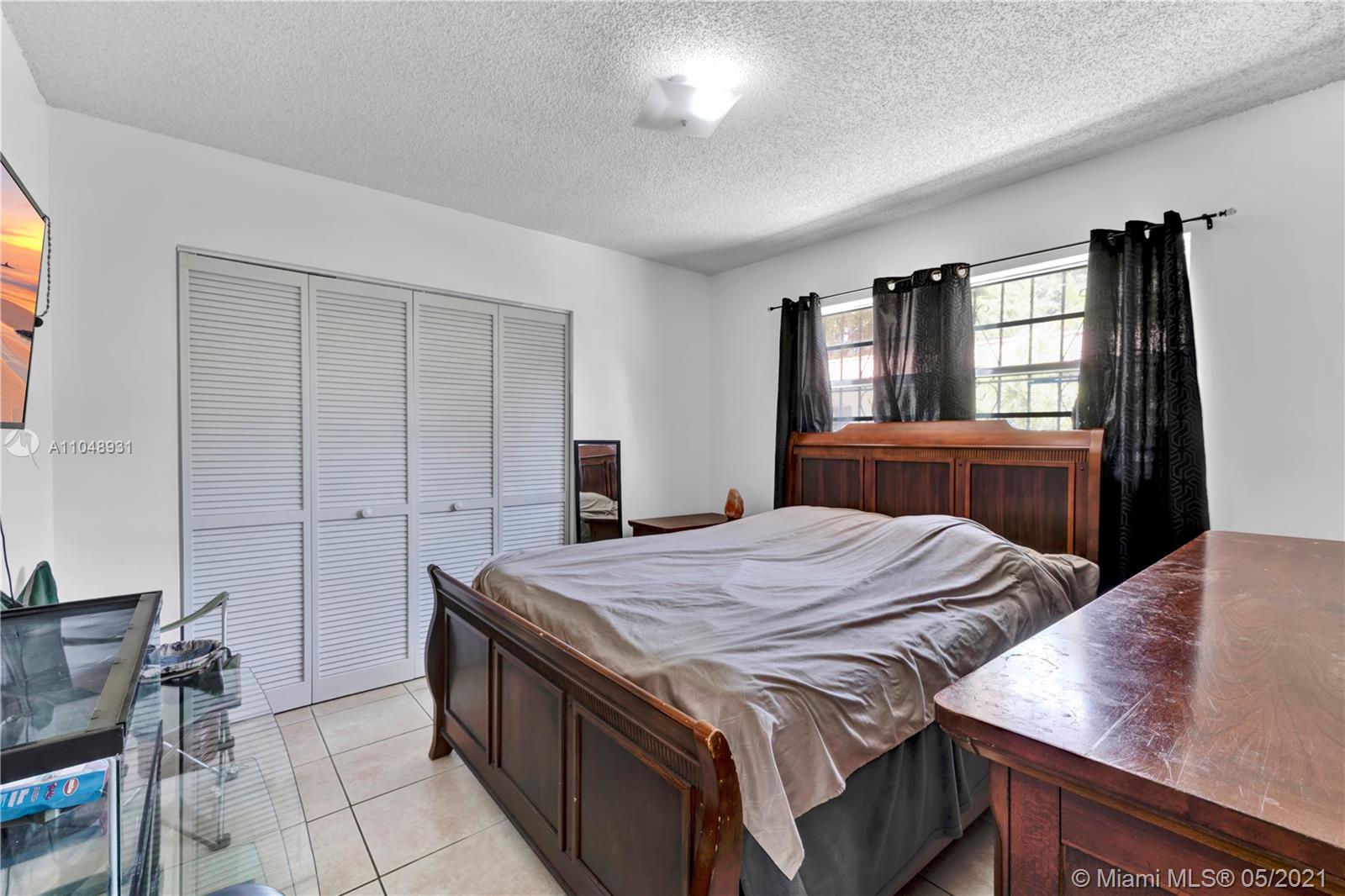 See details / 2717 sq. ft. $ 2021-05-28 0 Photo