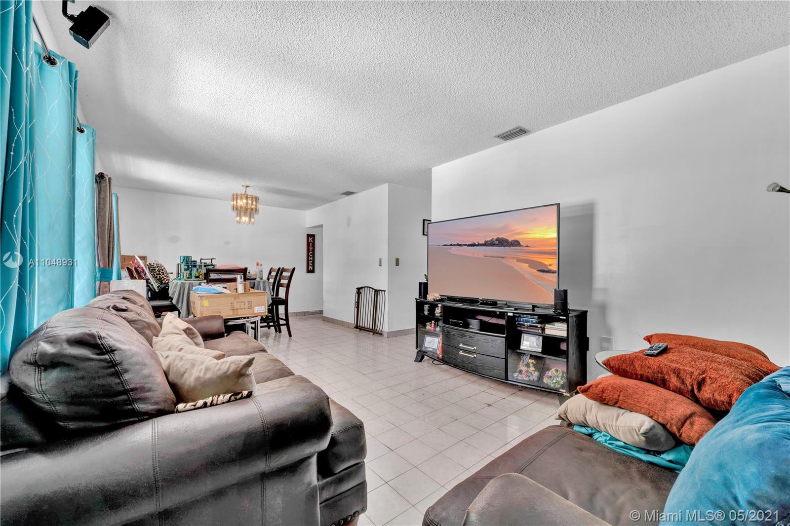 See details / 2717 sq. ft. $ 2021-05-28 0 Photo