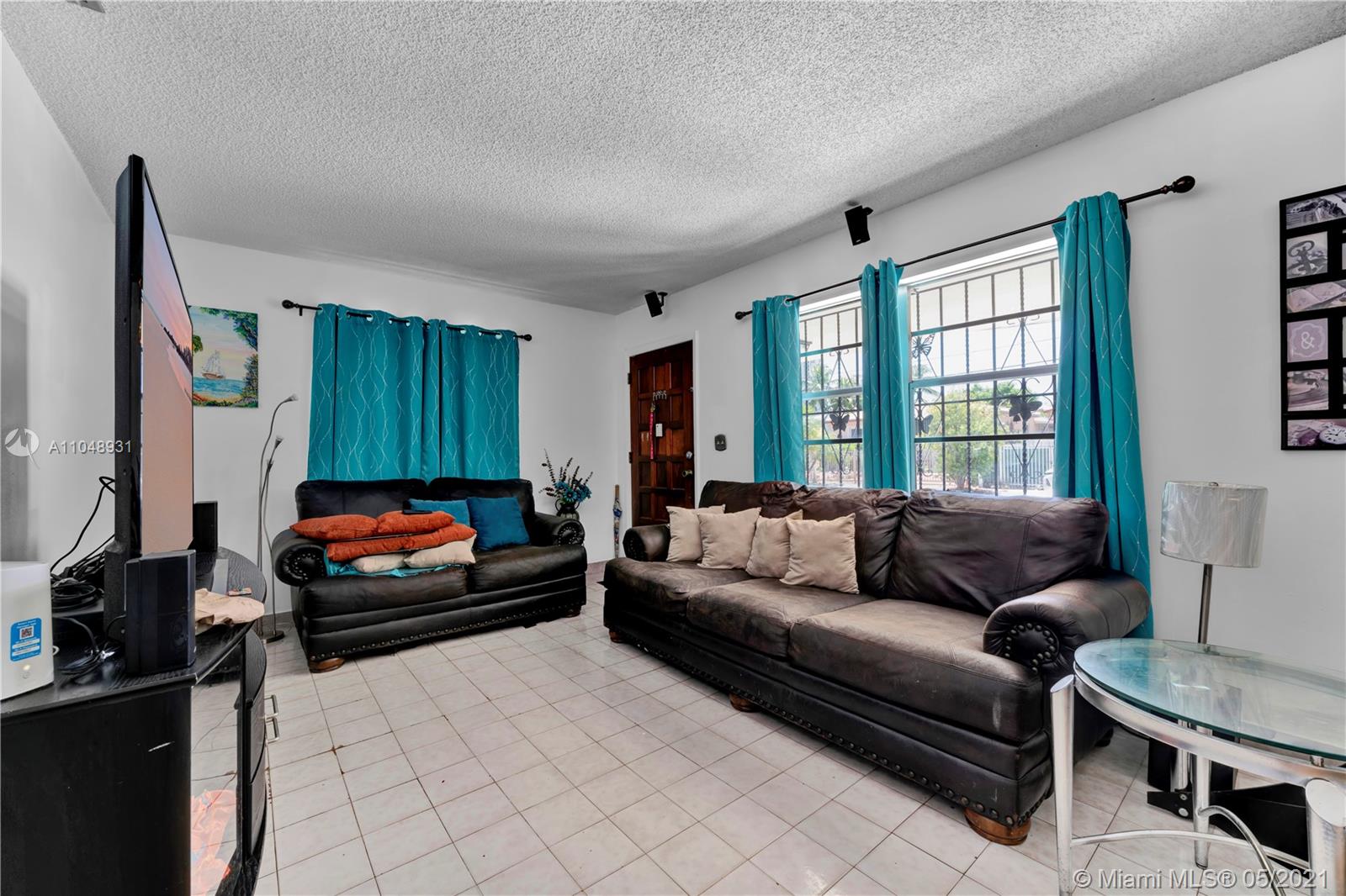 See details / 2717 sq. ft. $ 2021-05-28 0 Photo