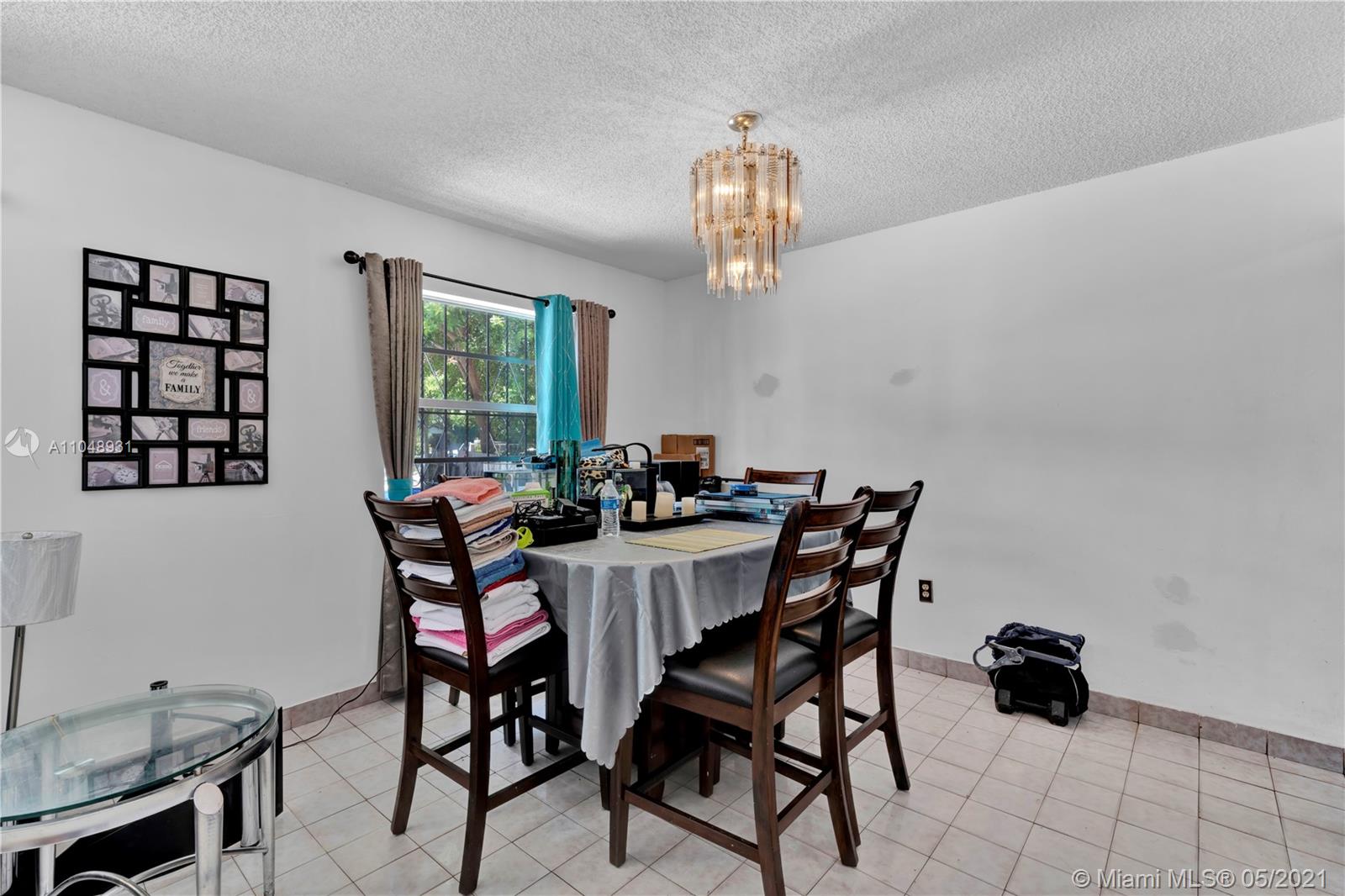 See details / 2717 sq. ft. $ 2021-05-28 0 Photo