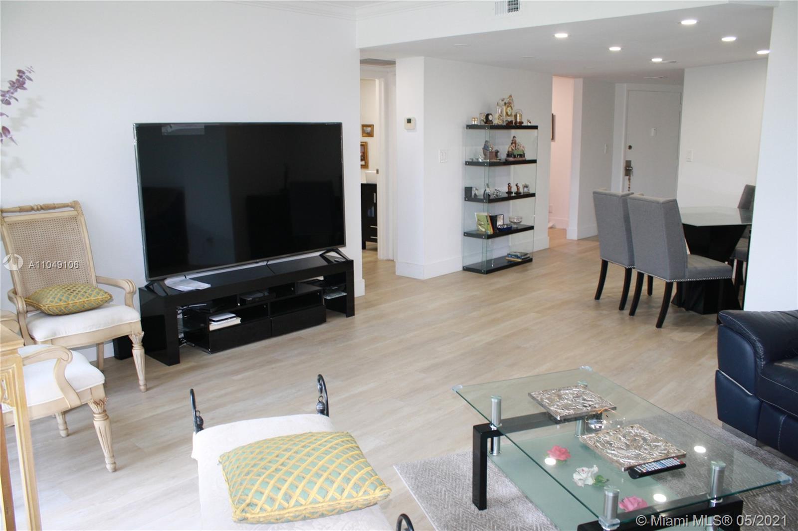 Photo of 3475 Country Club Dr #318, Aventura, Florida, 33180 -