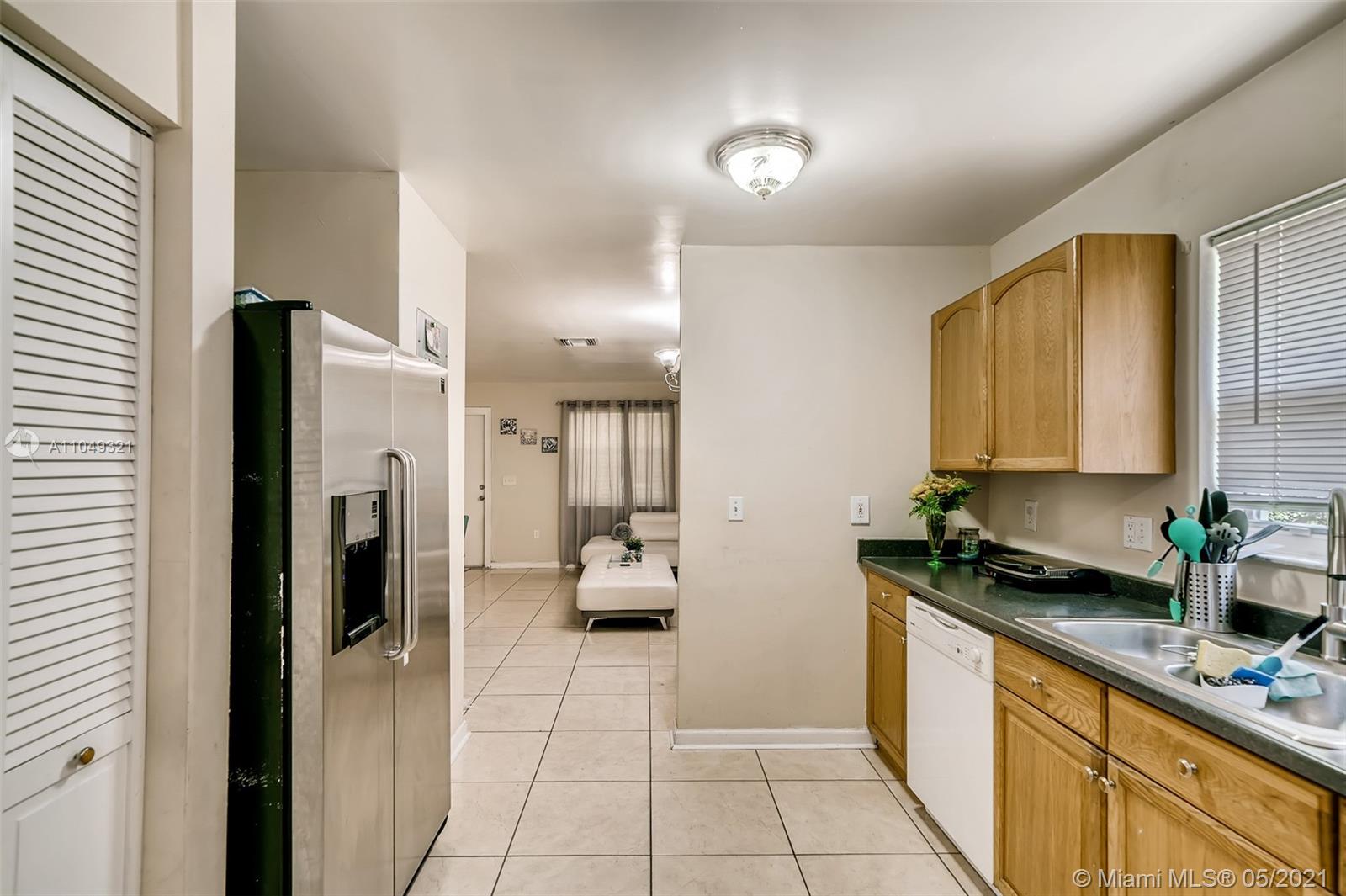 See details / 1920 sq. ft. $ 2021-05-28 0 Photo