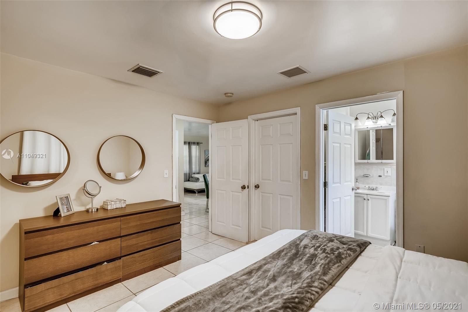 See details / 1920 sq. ft. $ 2021-05-28 0 Photo
