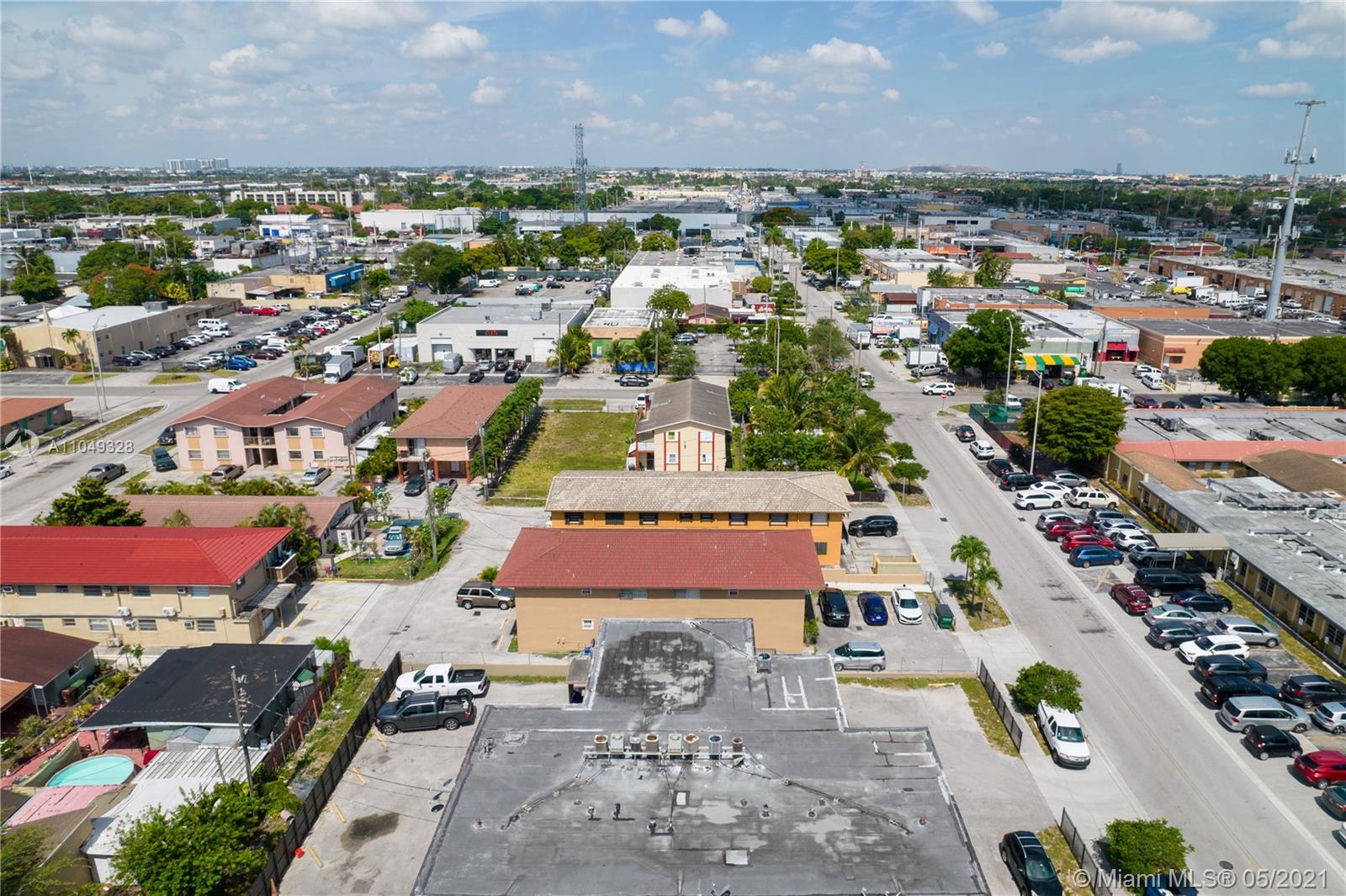 See details / 3531 sq. ft. $ 2021-05-28 0 Photo