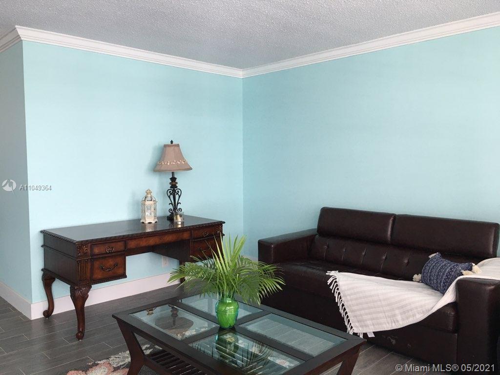 Photo of 3725 Ocean Dr #325, Hollywood, Florida, 33019 -