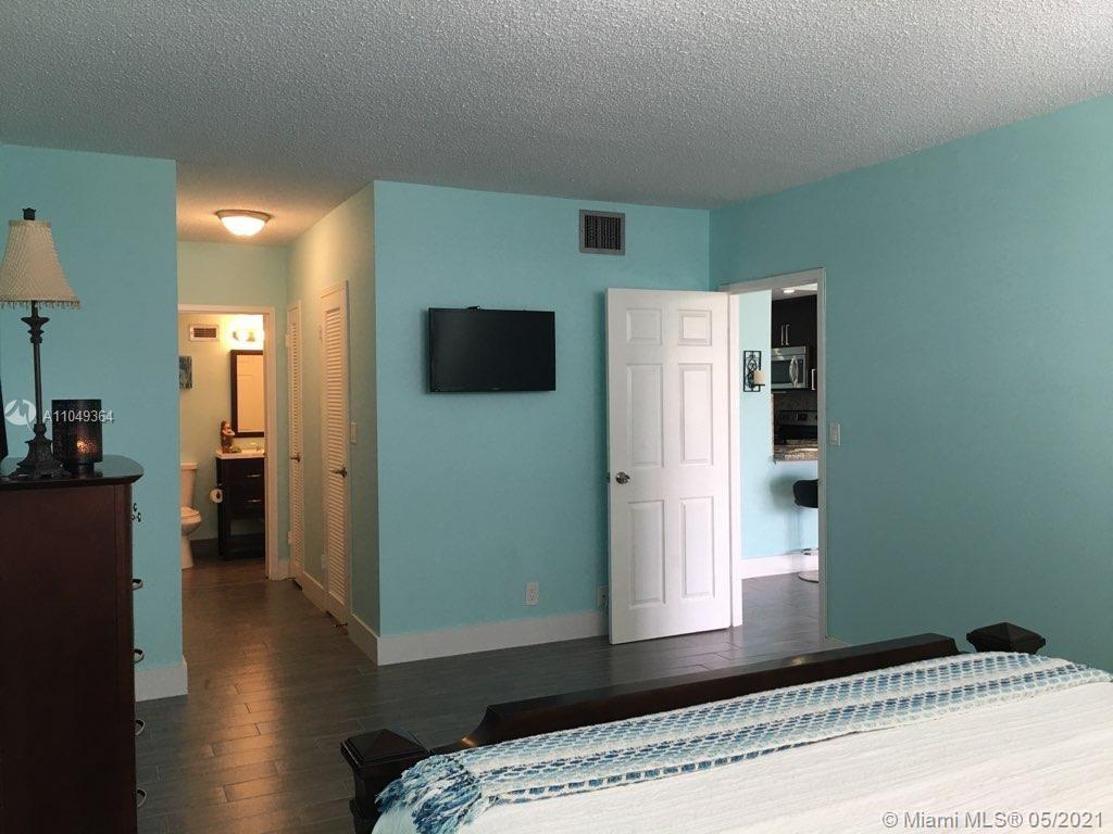 Photo of 3725 Ocean Dr #325, Hollywood, Florida, 33019 -