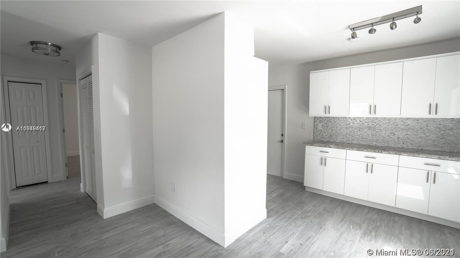 See details / 1965 sq. ft. $ 2021-05-28 0 Photo