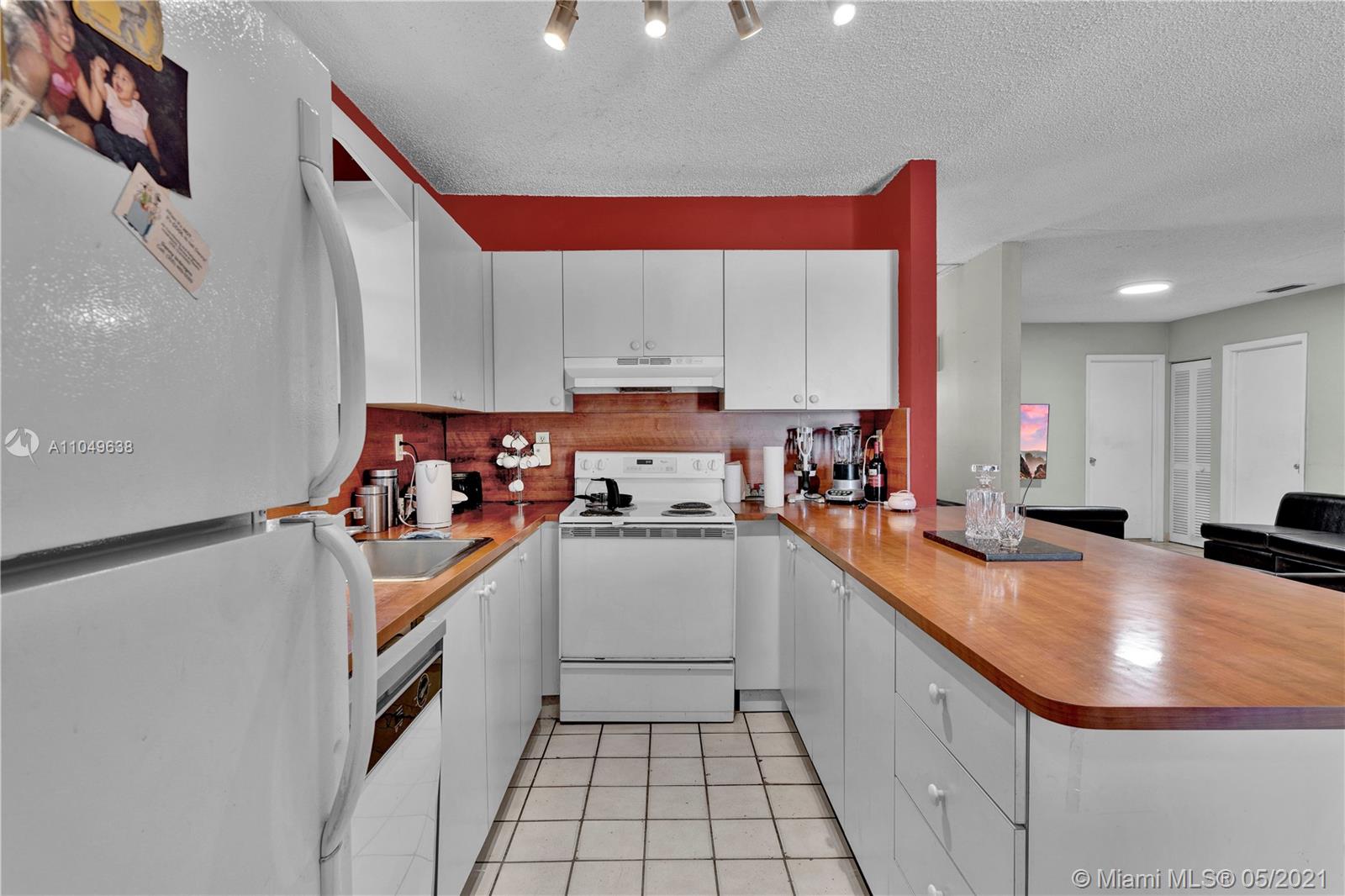 See details / 2717 sq. ft. $ 2021-05-30 0 Photo