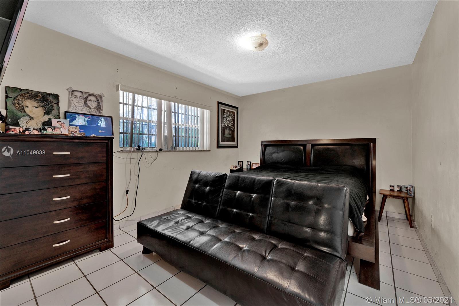 See details / 2717 sq. ft. $ 2021-05-30 0 Photo