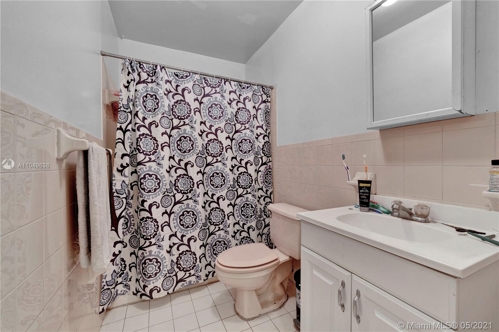 See details / 2717 sq. ft. $ 2021-05-30 0 Photo