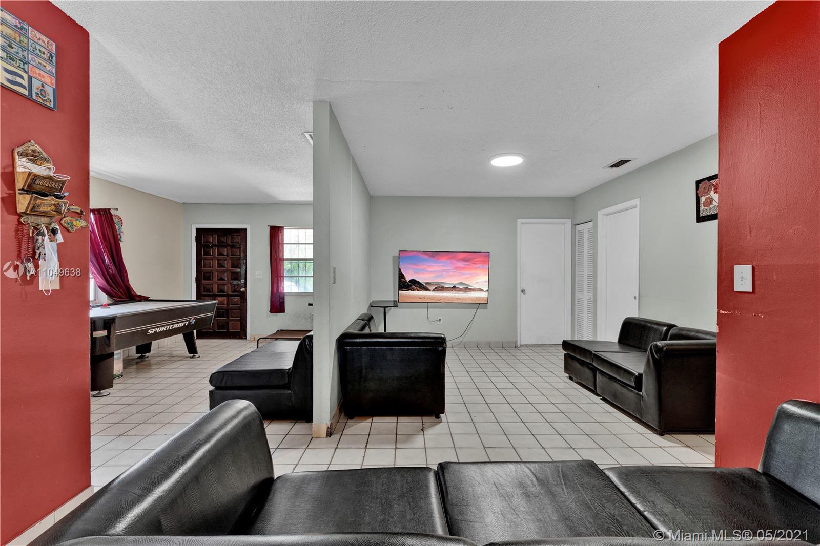 See details / 2717 sq. ft. $ 2021-05-30 0 Photo