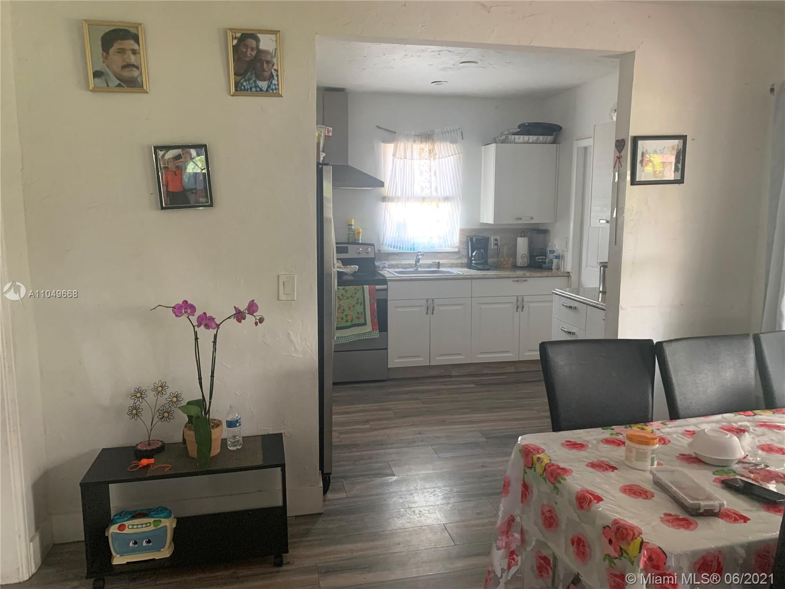 See details / 1696 sq. ft. $ 2021-05-30 0 Photo
