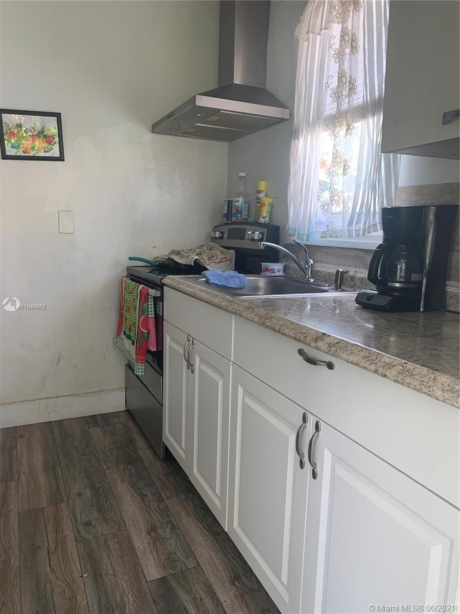 See details / 1696 sq. ft. $ 2021-05-30 0 Photo