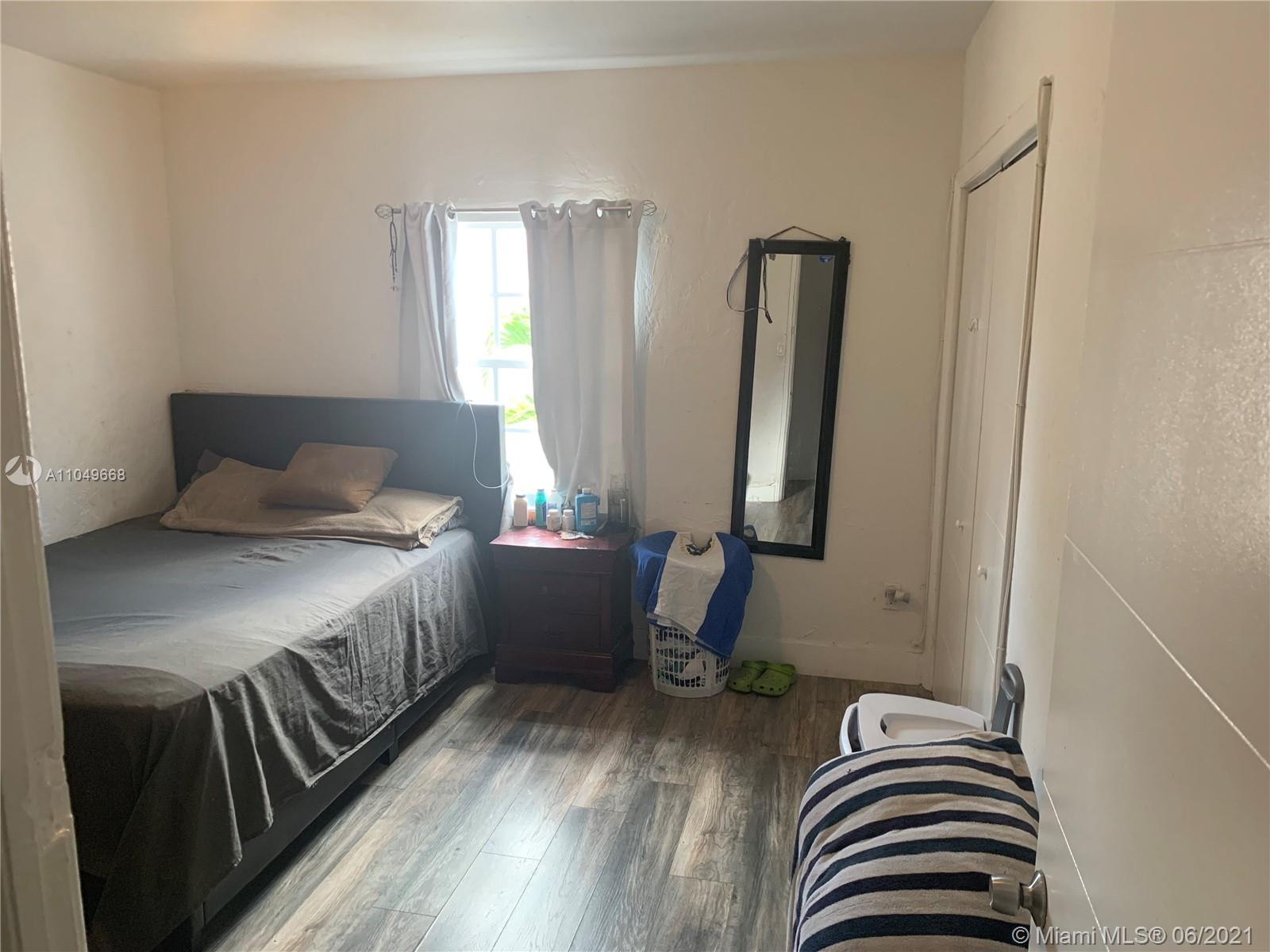 See details / 1696 sq. ft. $ 2021-05-30 0 Photo