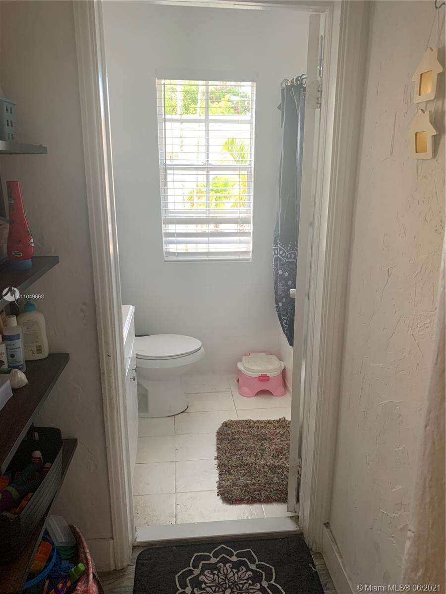 See details / 1696 sq. ft. $ 2021-05-30 0 Photo