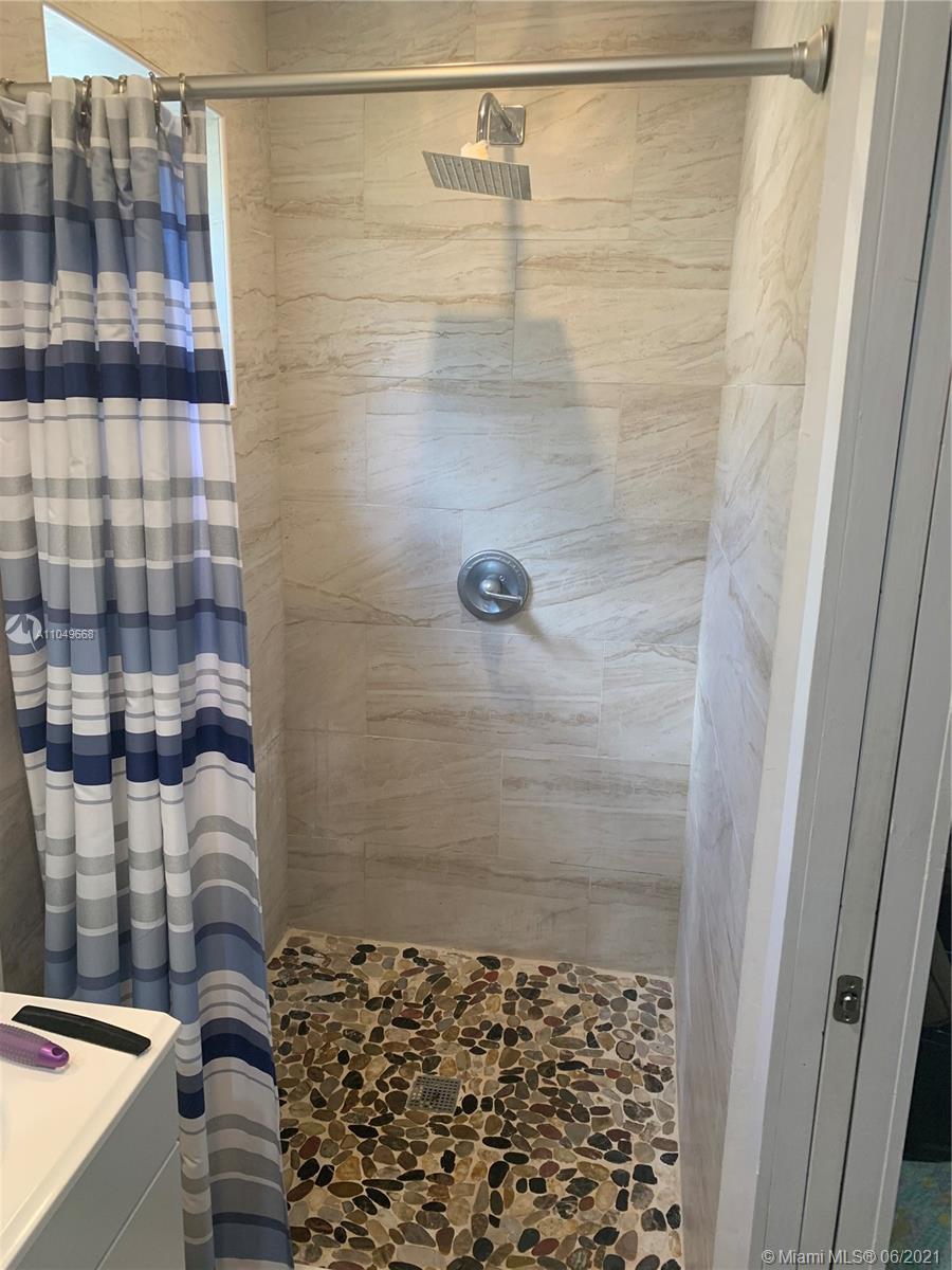 See details / 1696 sq. ft. $ 2021-05-30 0 Photo