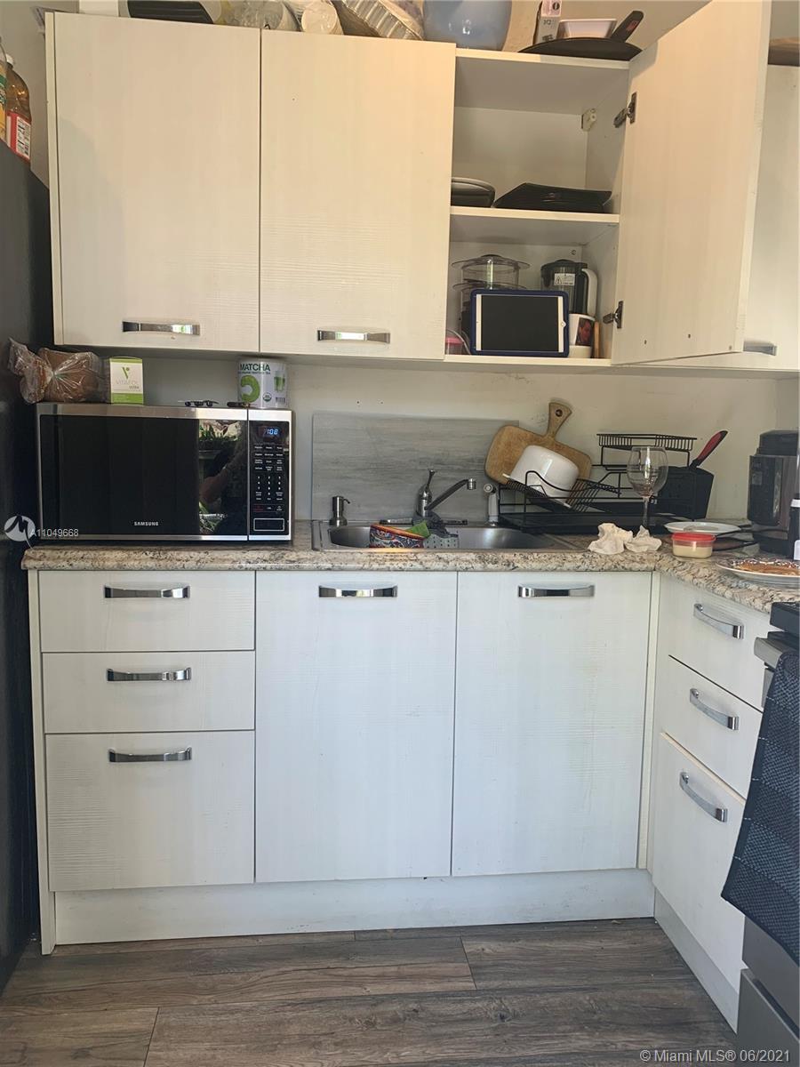 See details / 1696 sq. ft. $ 2021-05-30 0 Photo