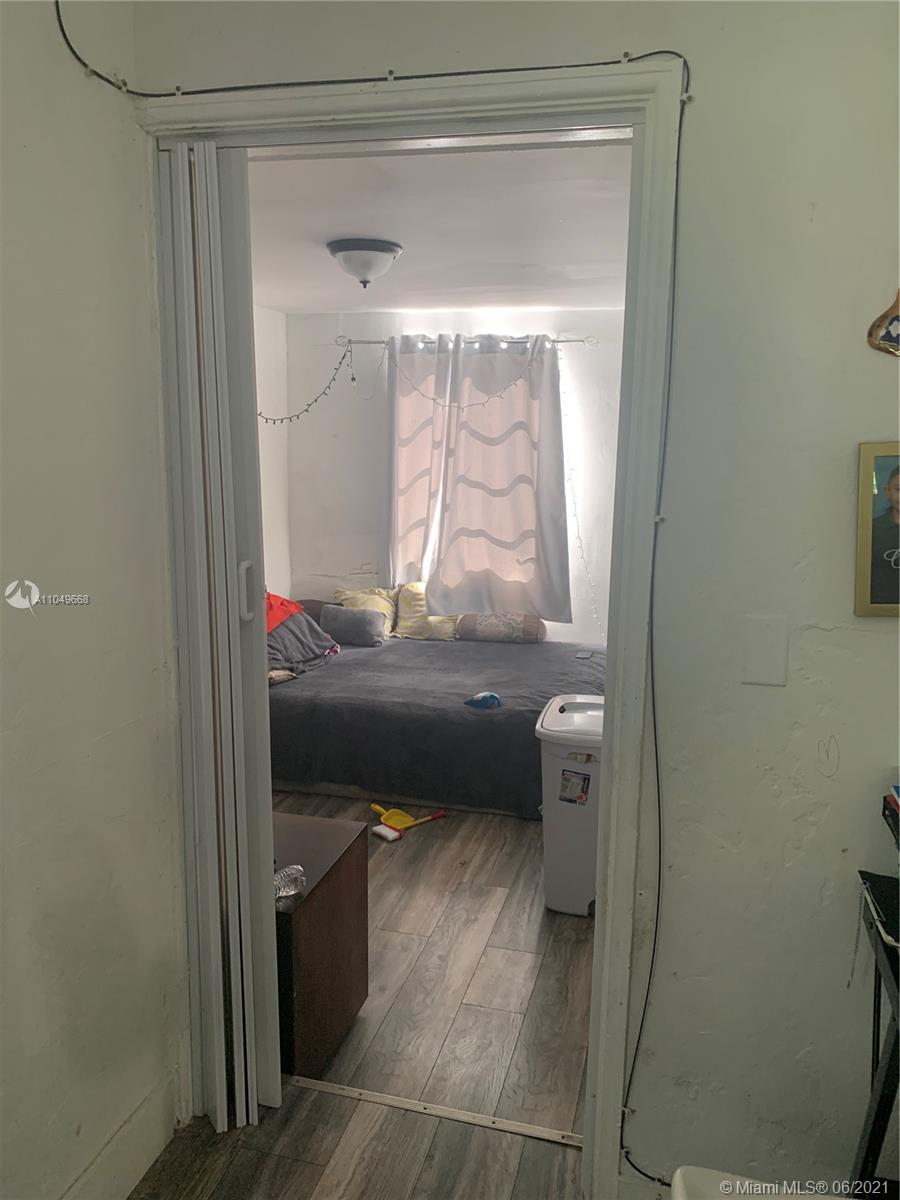 See details / 1696 sq. ft. $ 2021-05-30 0 Photo