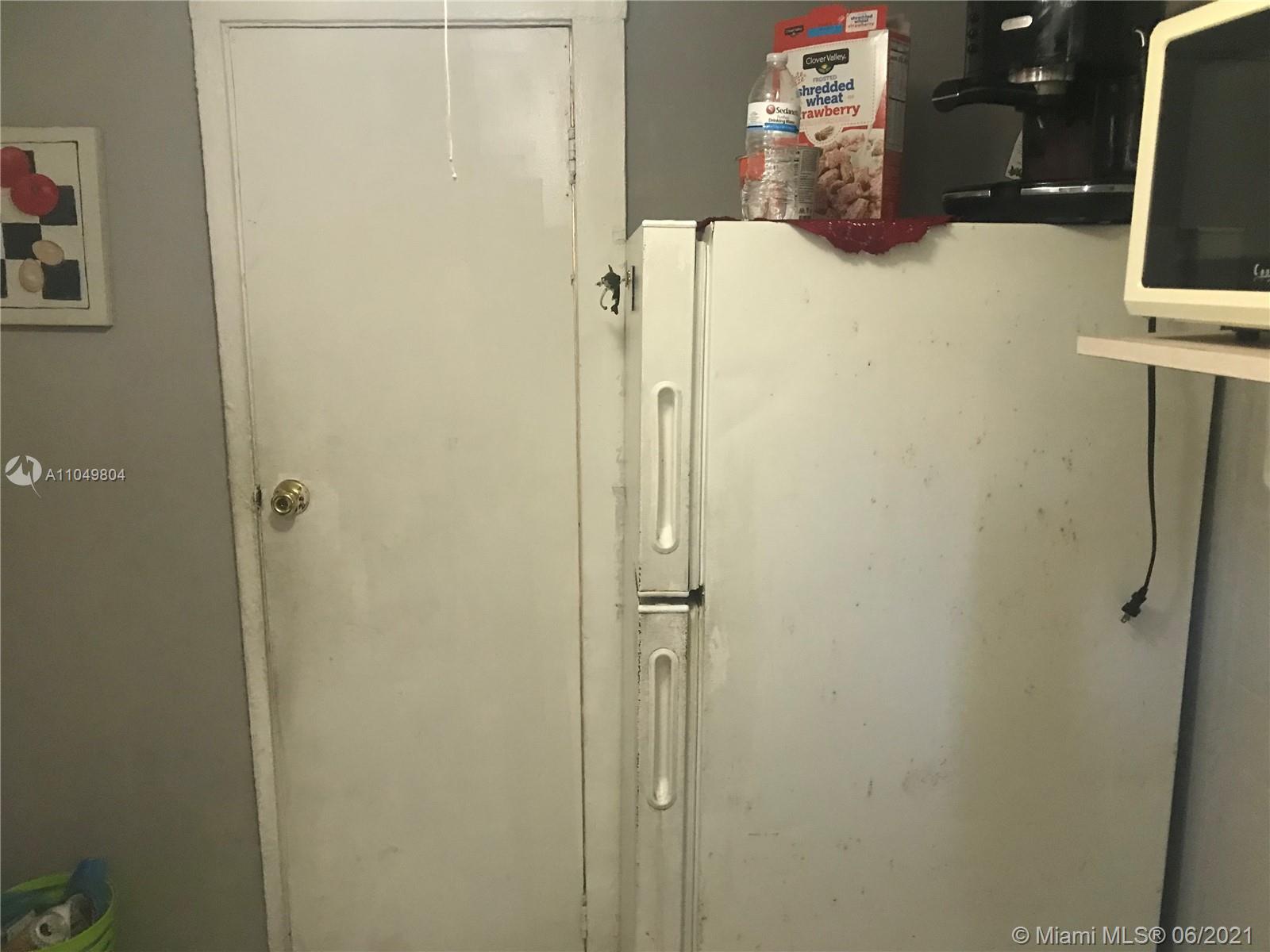 See details / 2101 sq. ft. $ 2021-06-09 0 Photo