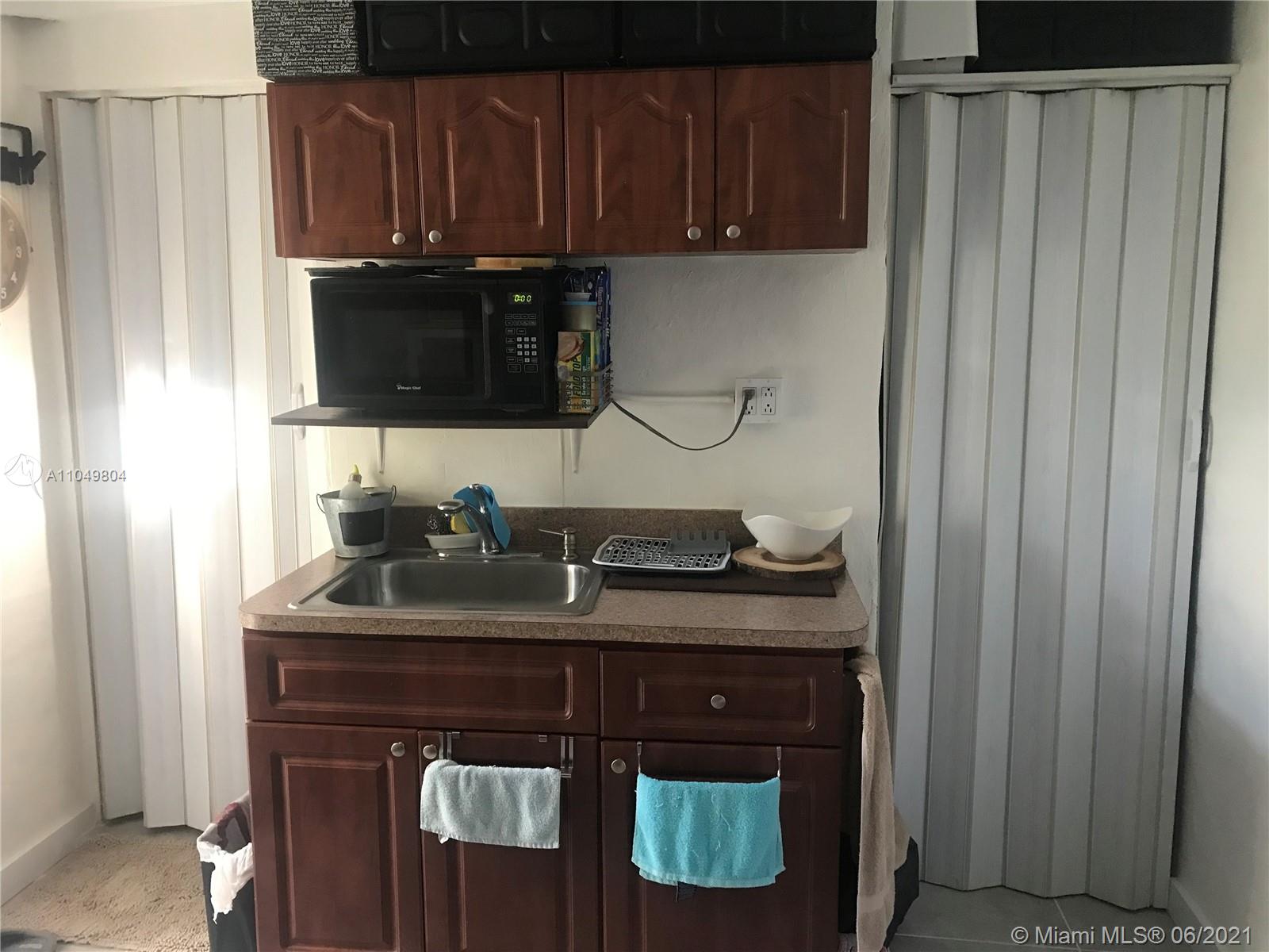 See details / 2101 sq. ft. $ 2021-06-09 0 Photo