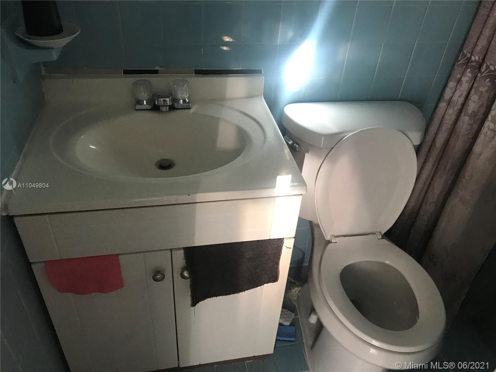 See details / 2101 sq. ft. $ 2021-06-09 0 Photo