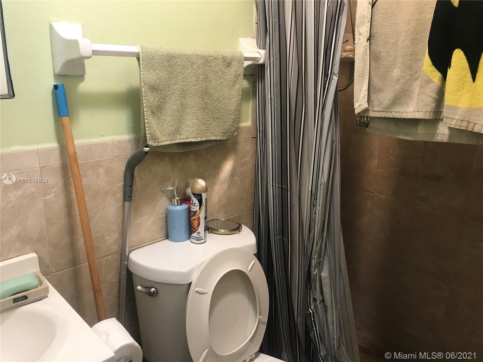 See details / 2101 sq. ft. $ 2021-06-09 0 Photo